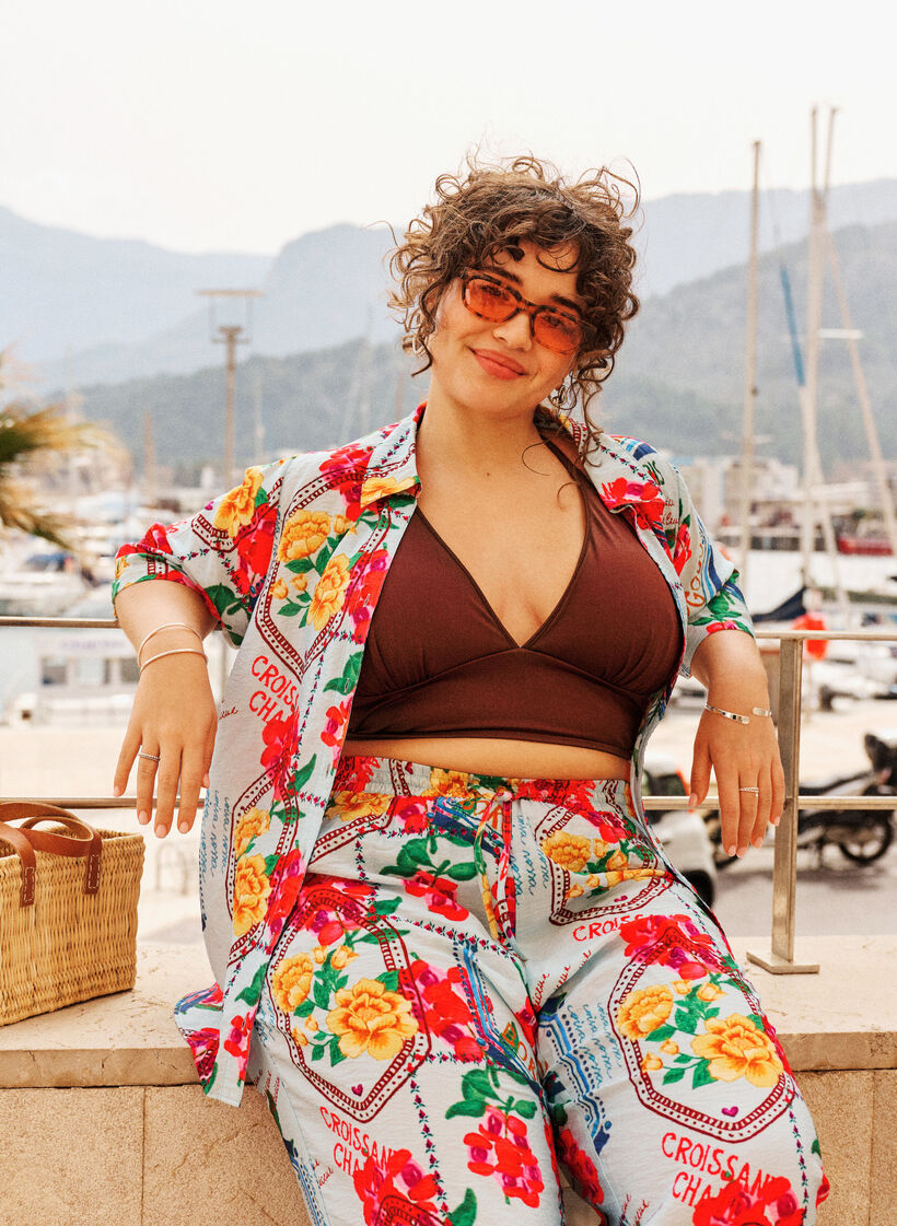 Shirt blouse with elbow-length sleeves and colourful print, Light Blue, Image