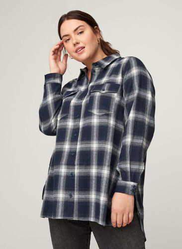 Checked shirt with chest pockets, Navy checked, Model image number 0
