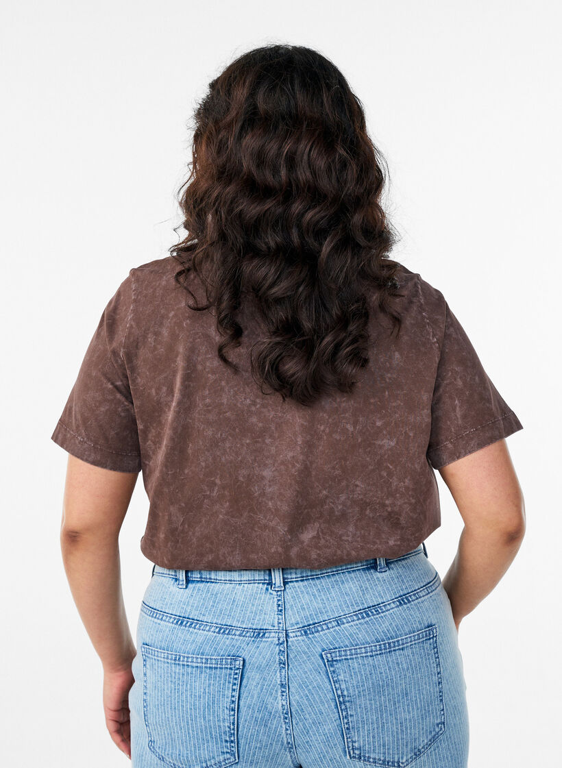 Cotton T-shirt with front print, Brown, Model image number 2