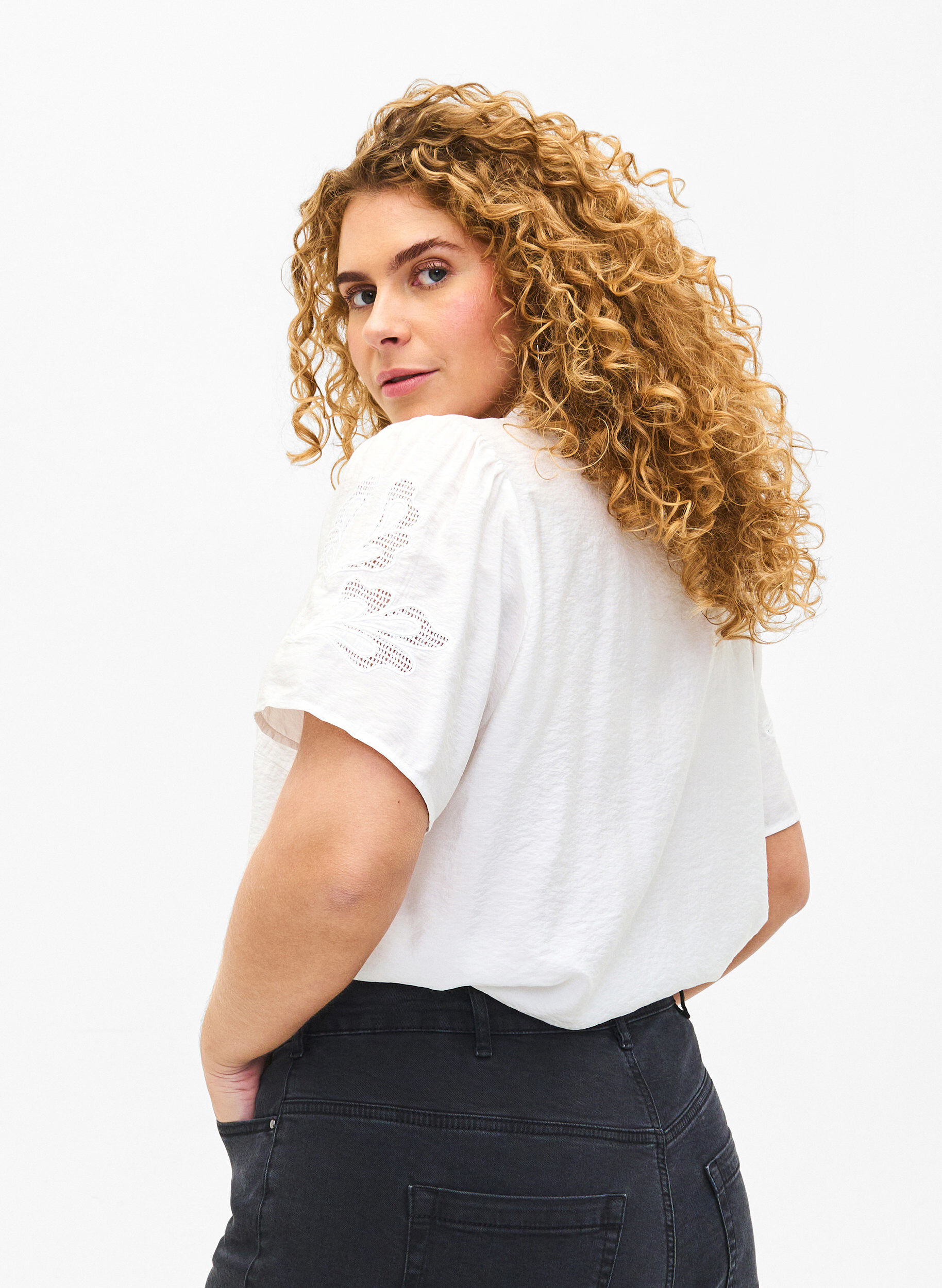 Zizzifashion Short sleeve viscose blouse with embroidery, White, Model image number 2