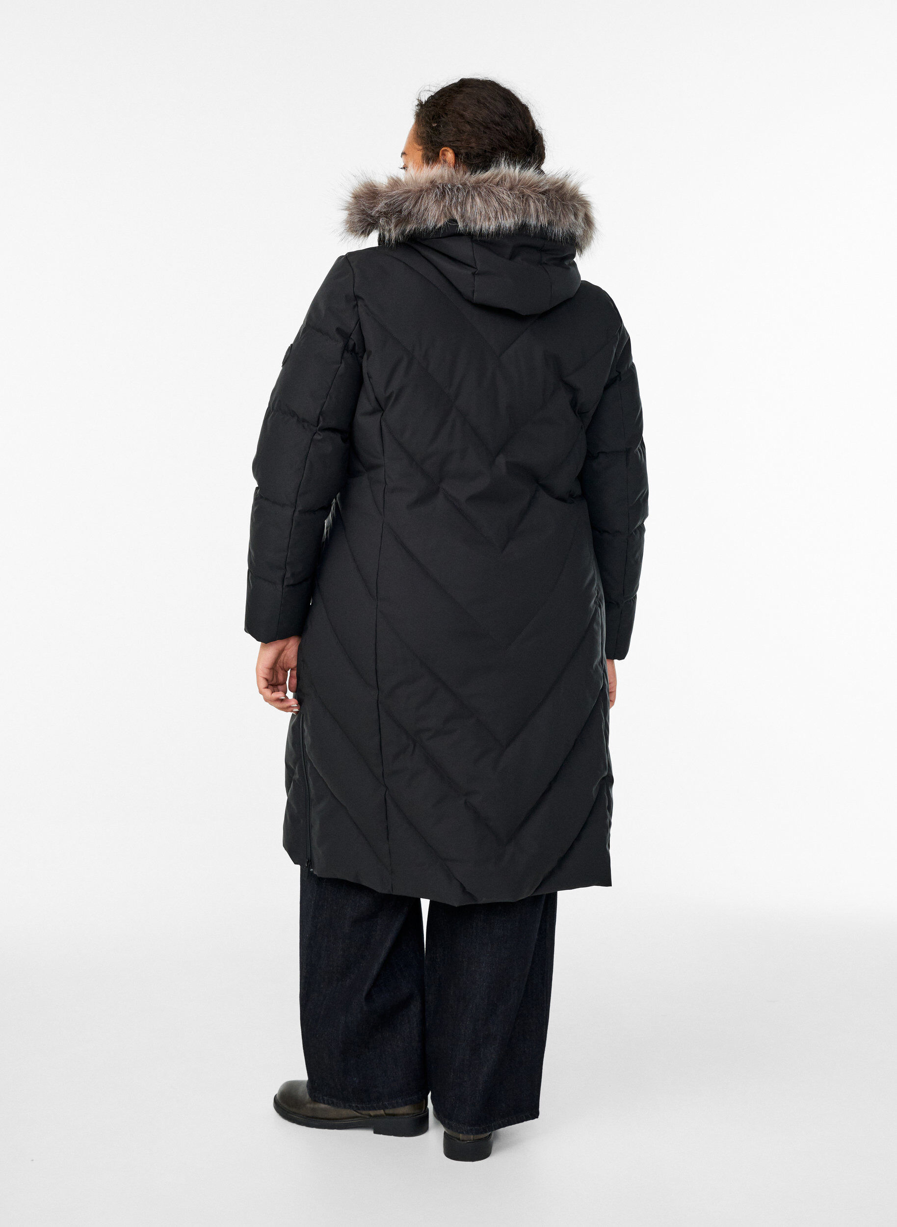 Zizzifashion Long winter coat with hook fastenings and a faux fur collar, Black, Model image number 2
