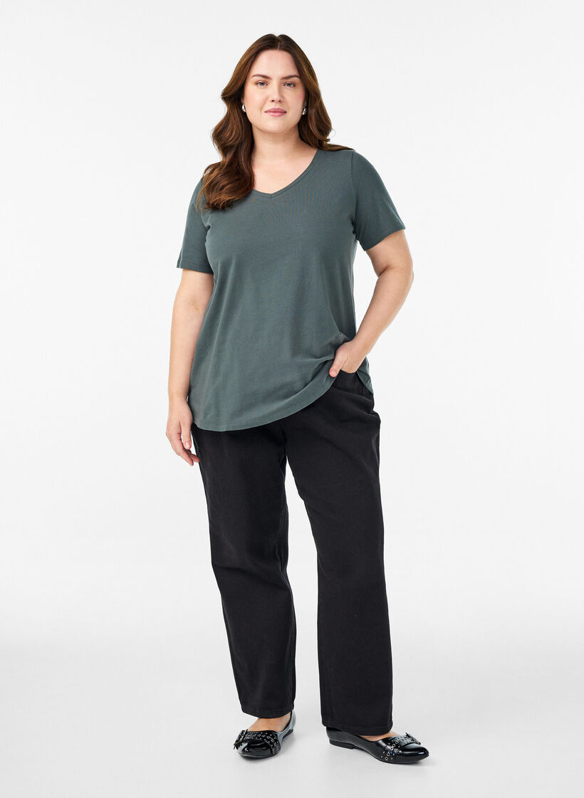 Solid-coloured basic cotton T-shirt, Green, Model image number 1