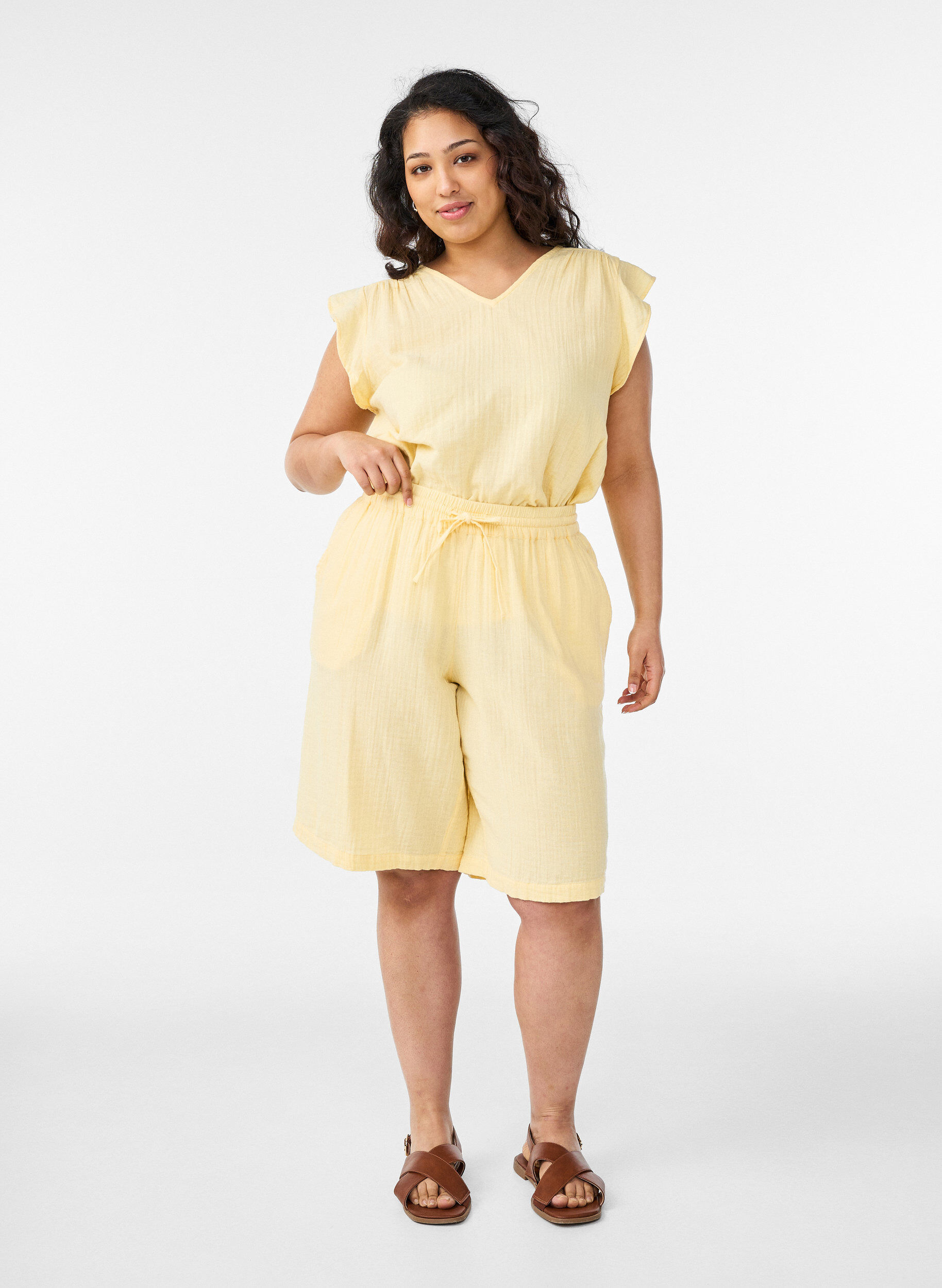 ZizzifashionLoose cotton muslin shorts with a high waist, Yellow, Model image number 1
