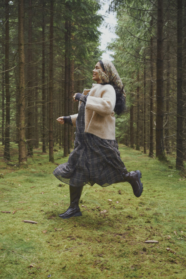 Natural bohemian style in earth tones, , Model