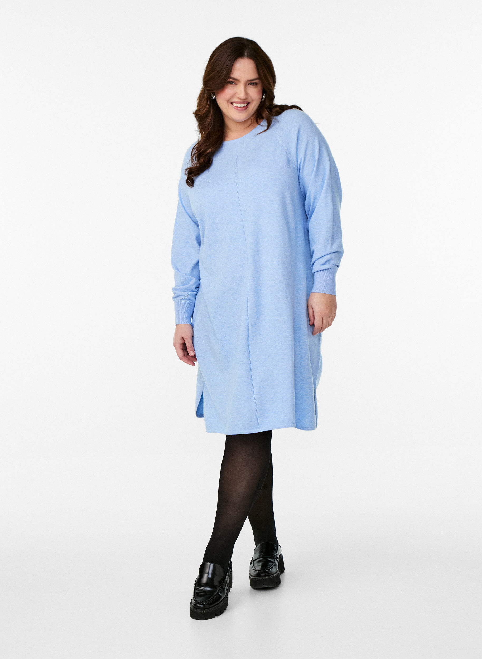 Zizzifashion Knitted dress with a round neck and knitted pattern, Della R. Blue Mel., Model image number 1