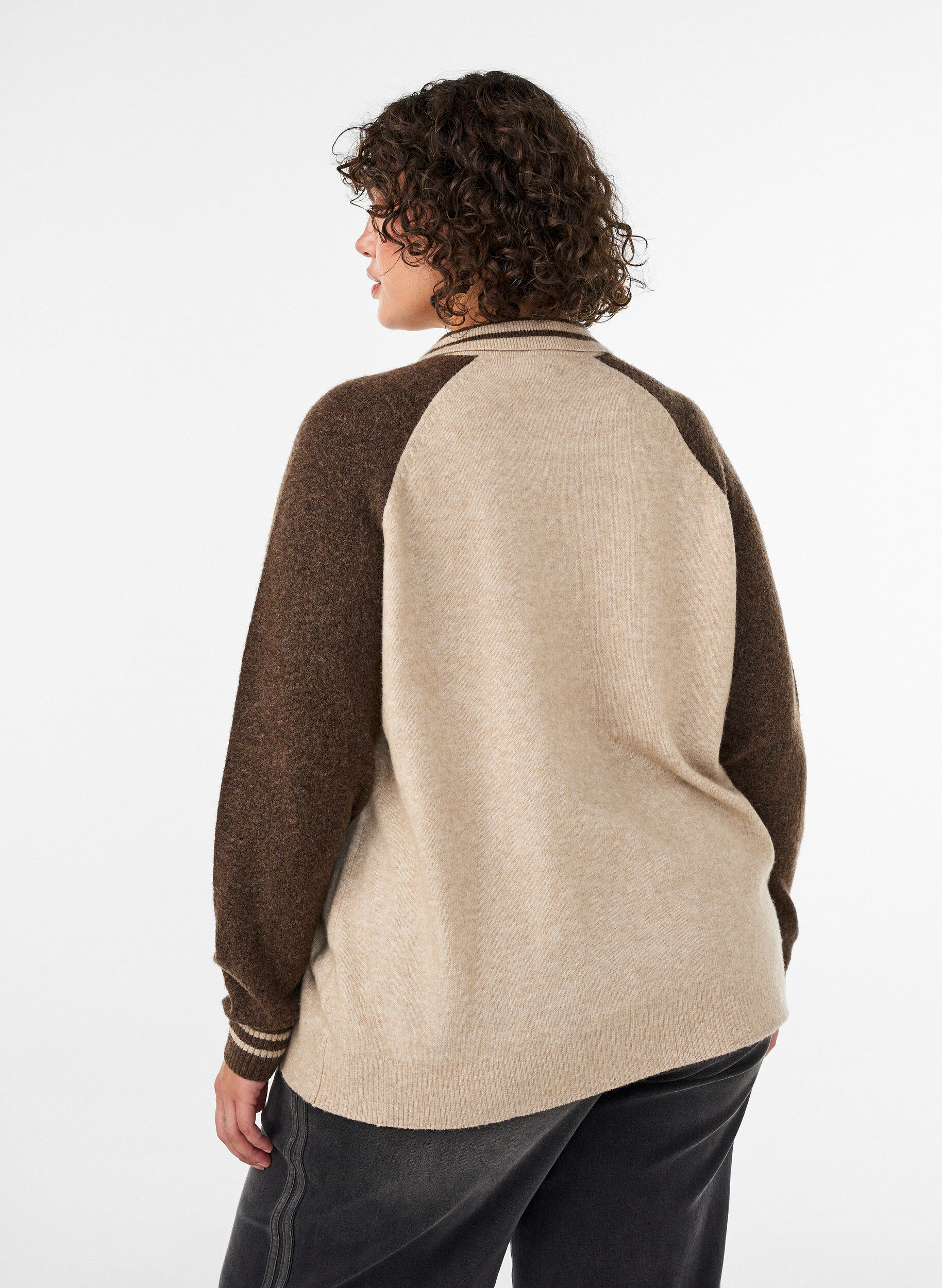 ZizzifashionCardigan with contrast sleeves and collar, Beige, Model image number 2