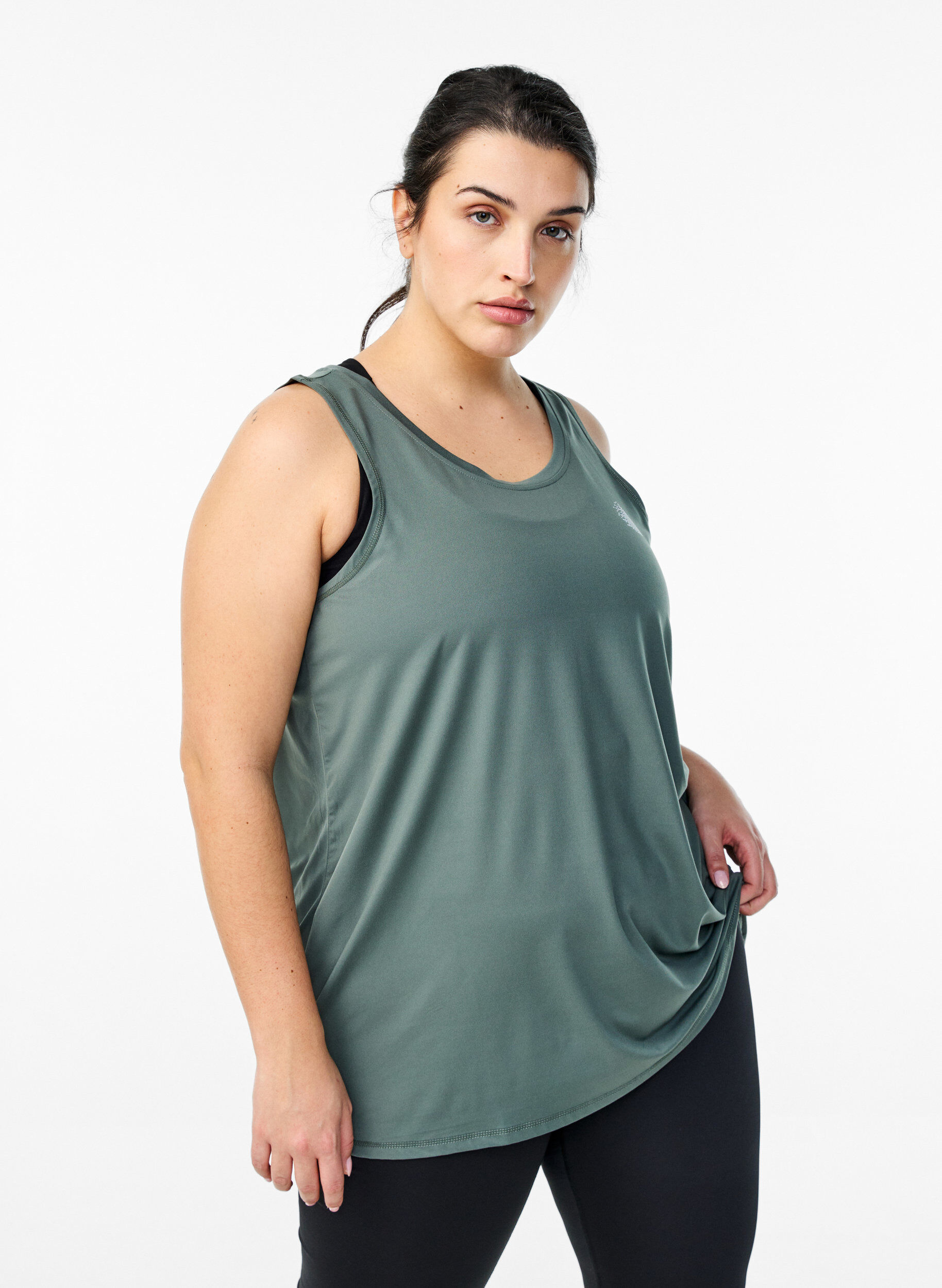 Solid coloured training top with a round neck, Green, Model