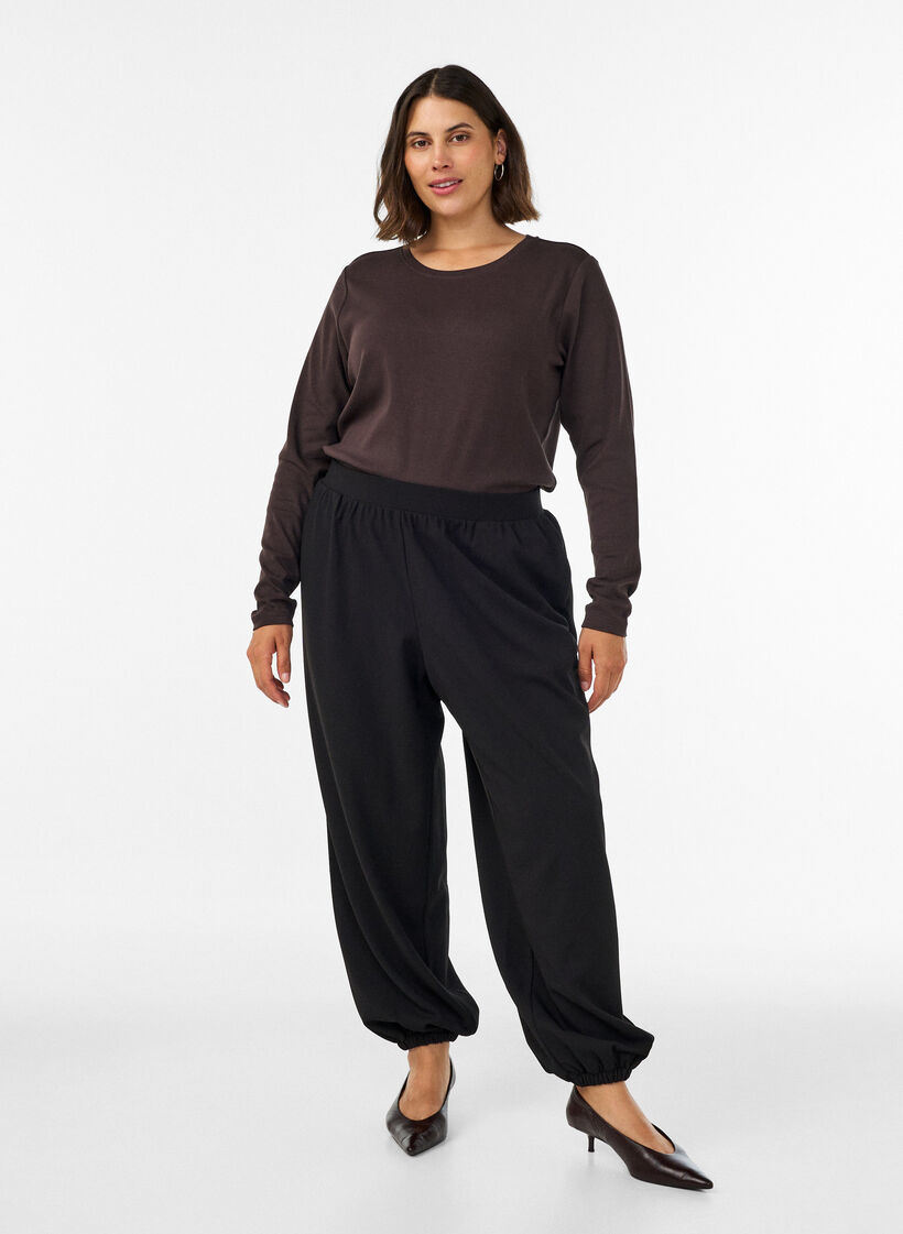 Long-sleeved basic T-shirt with a round neck, Brown, Model image number 1