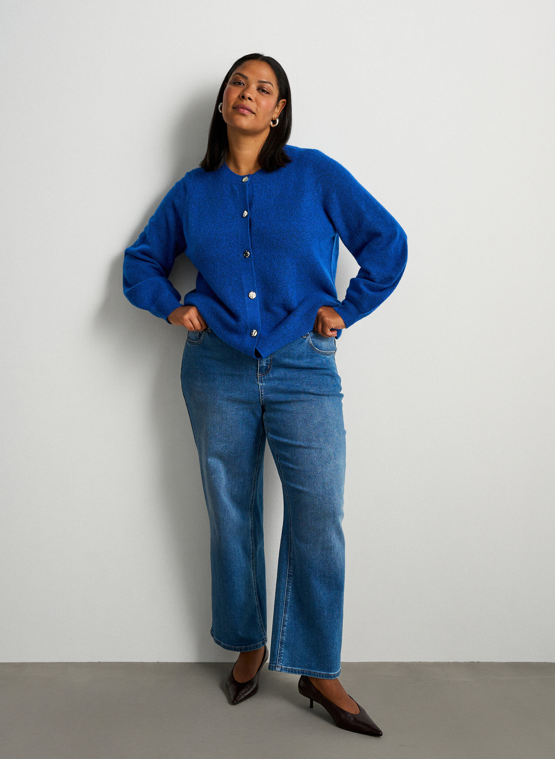 ZizzifashionCardigan in soft knit with gold-coloured buttons, Turquoise, Model image number 1