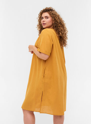 Short-sleeved dress in a cotton blend with linen, Honey Mustard, Model image number 1