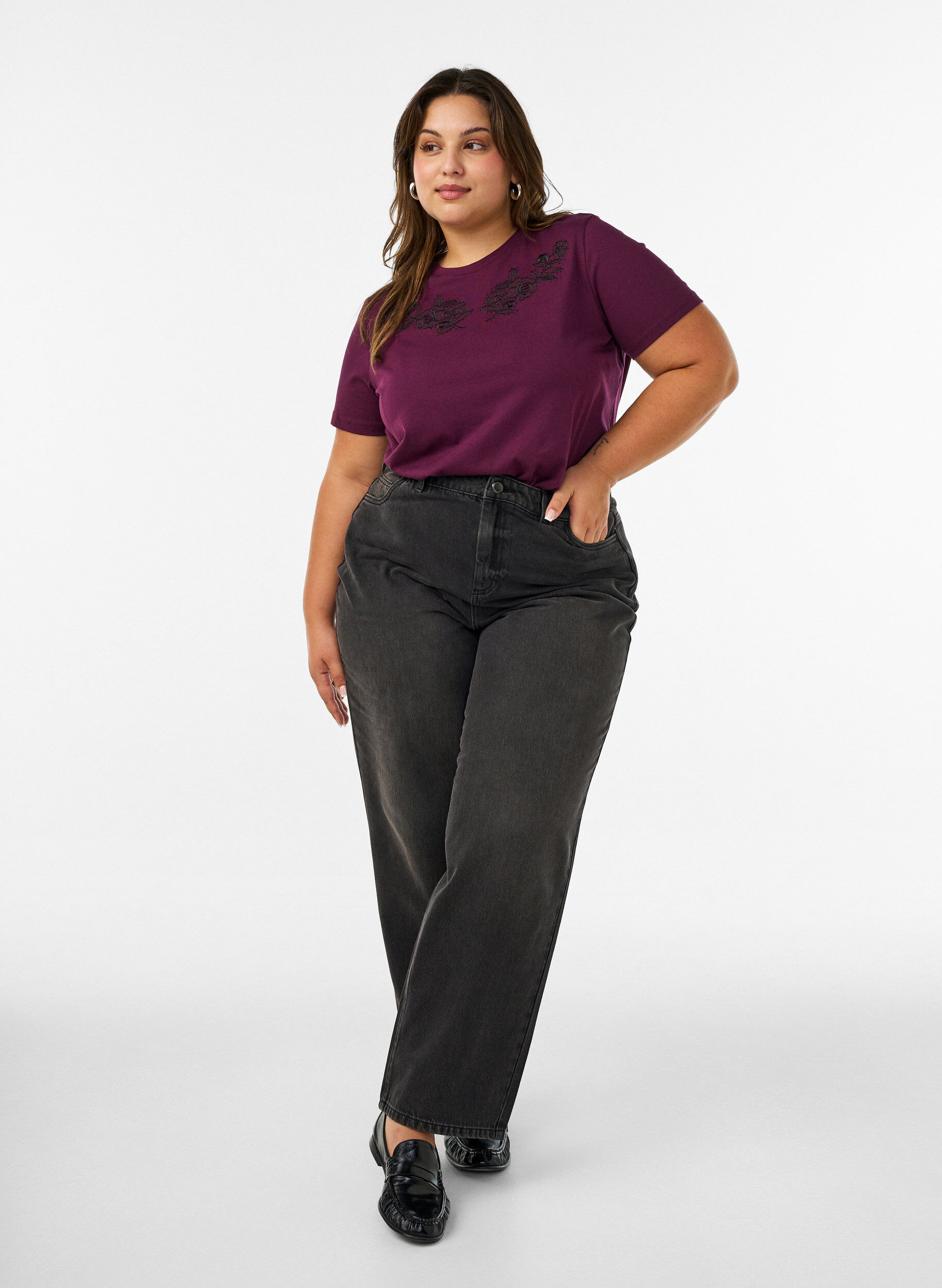 ZizzifashionT-shirt with floral embroidery and rhinestones, Purple, Model image number 1