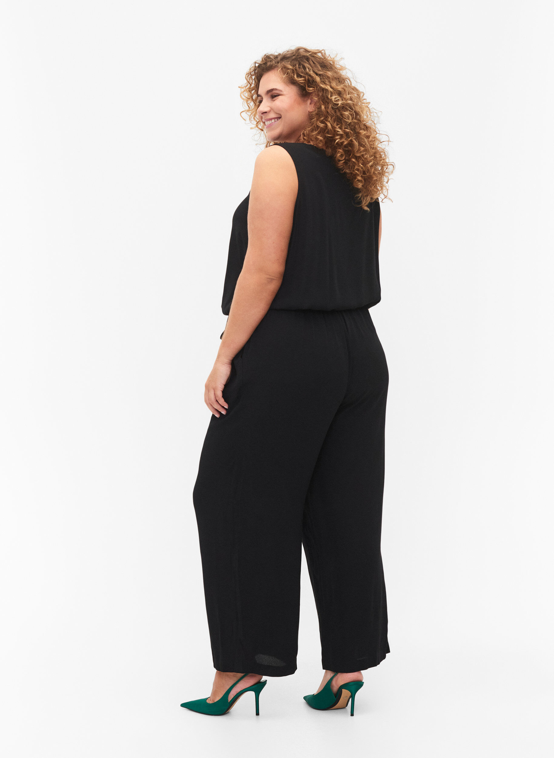 Zizzifashion Sleeveless jumpsuit in viscose, Black, Model image number 1