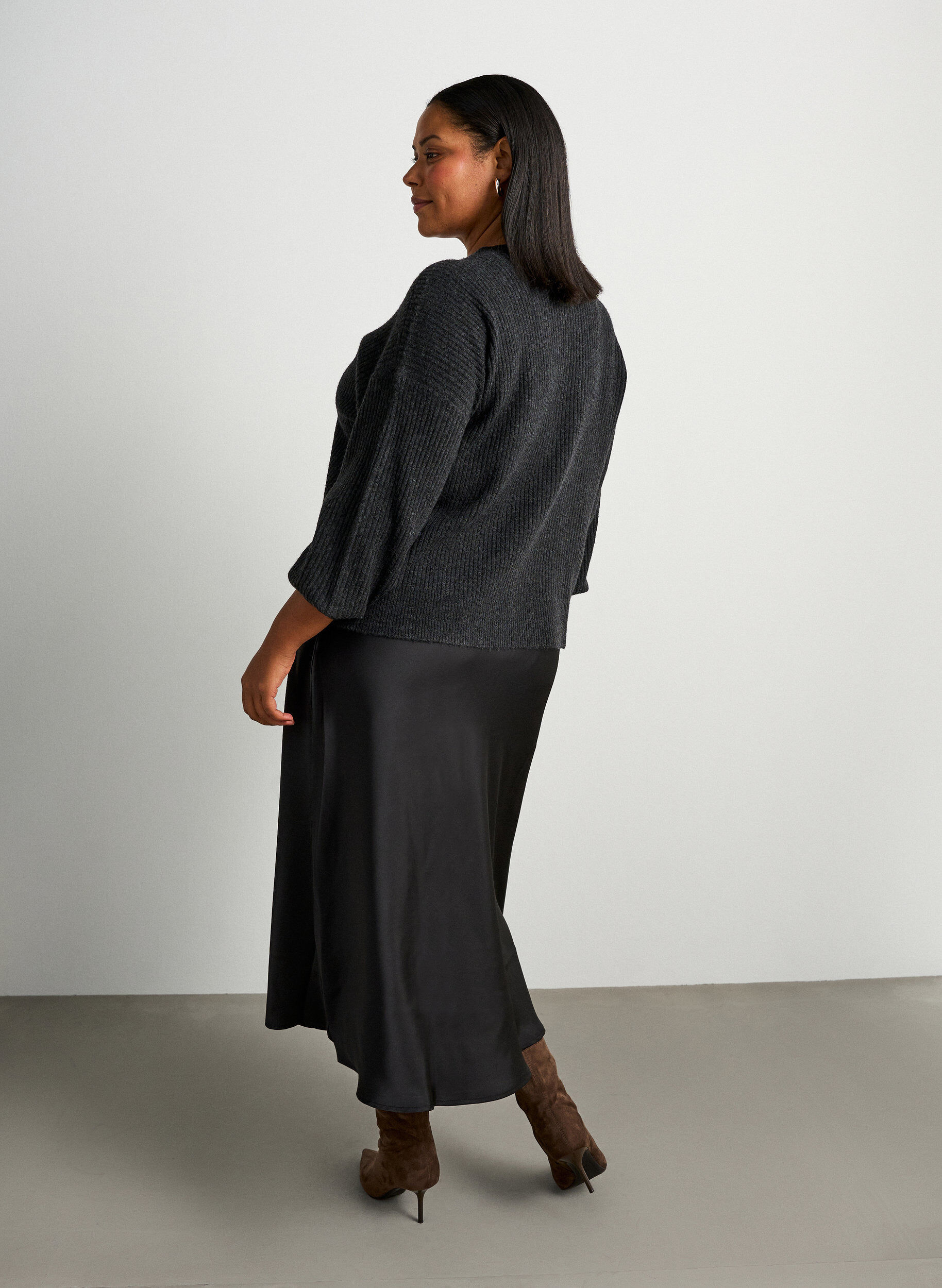 ZizzifashionSatin midi skirt, Black, Model image number 2