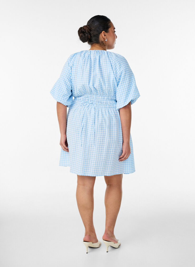 Short small check dress with balloon sleeves, Light Blue, Model image number 2