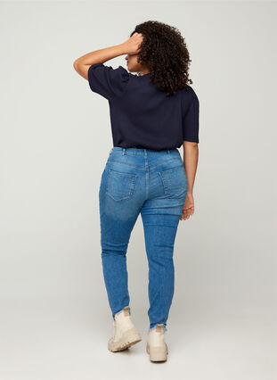 Cropped Amy jeans with raw edges, Blue denim, Model image number 0
