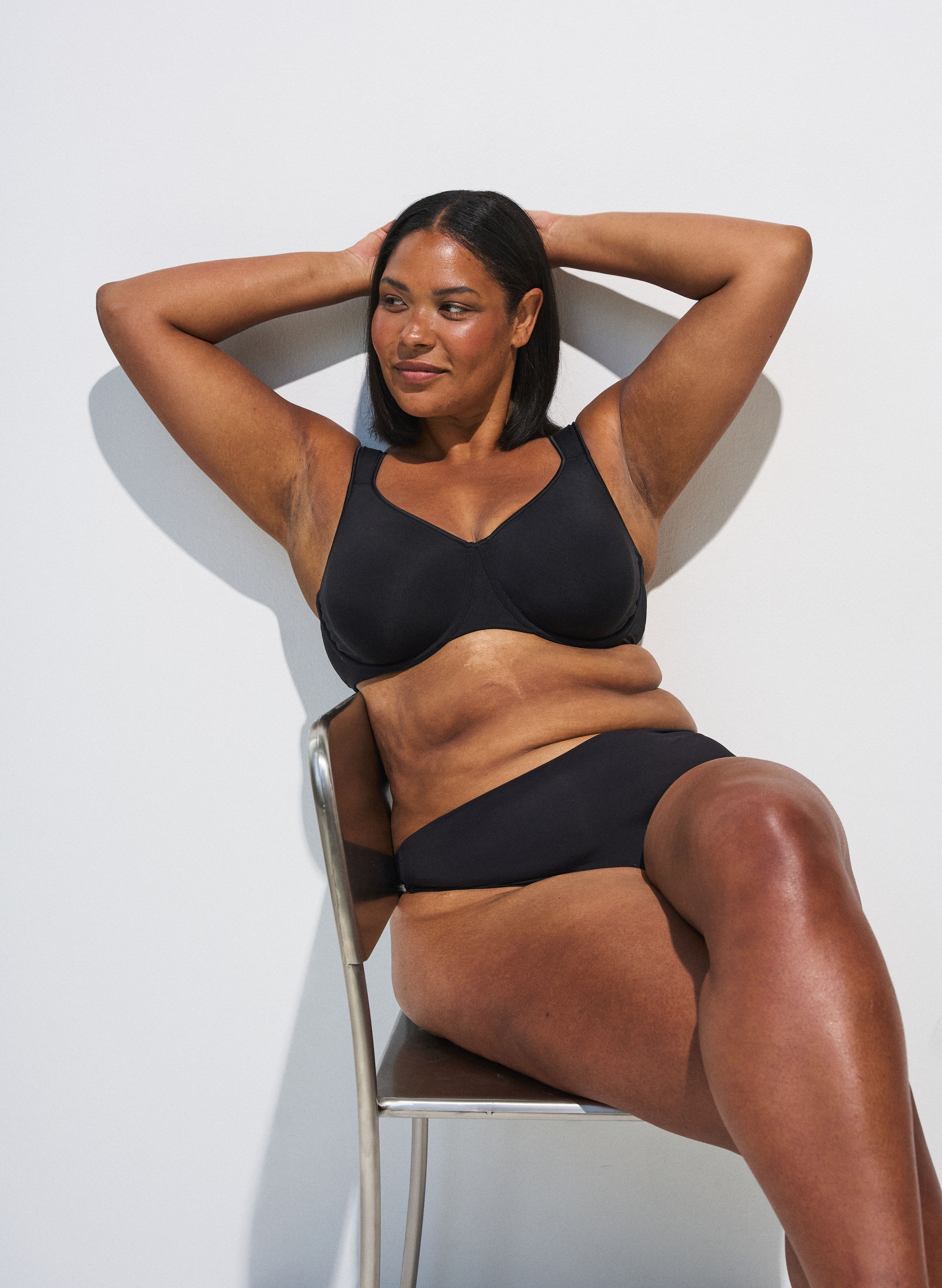 ZizzifashionElegant black simplicity, , Model