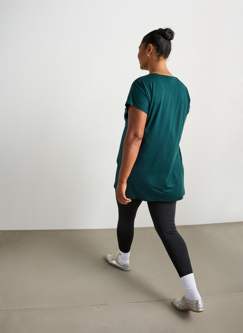 Long training t-shirt, Green, Model image number 2