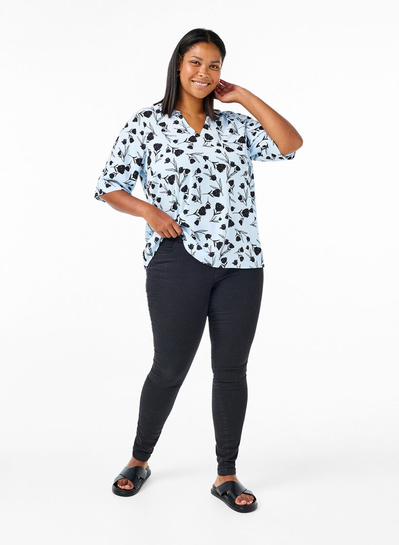 V-neck blouse with floral print, Cashmere Blue Flower, Model image number 2