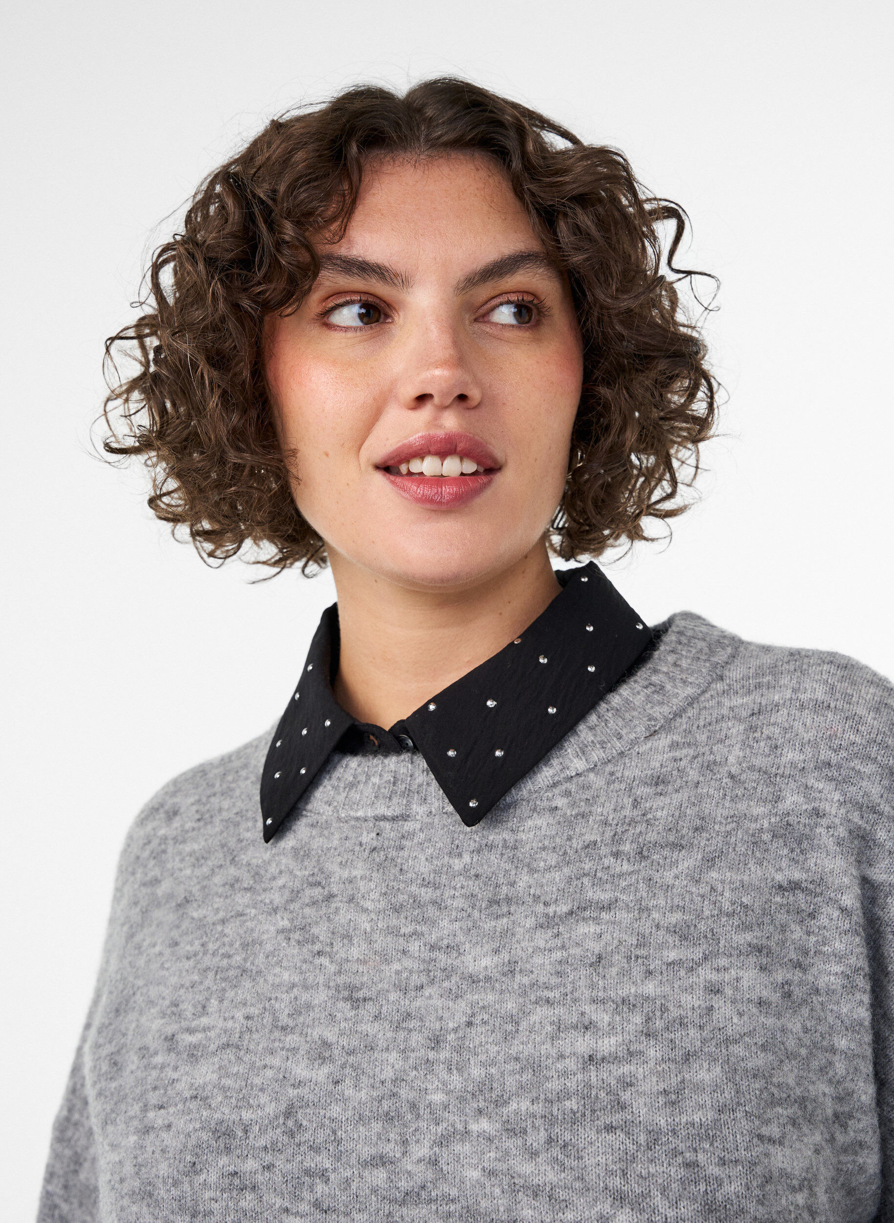 Collar insert with rhinestones and buttons, Black, Model