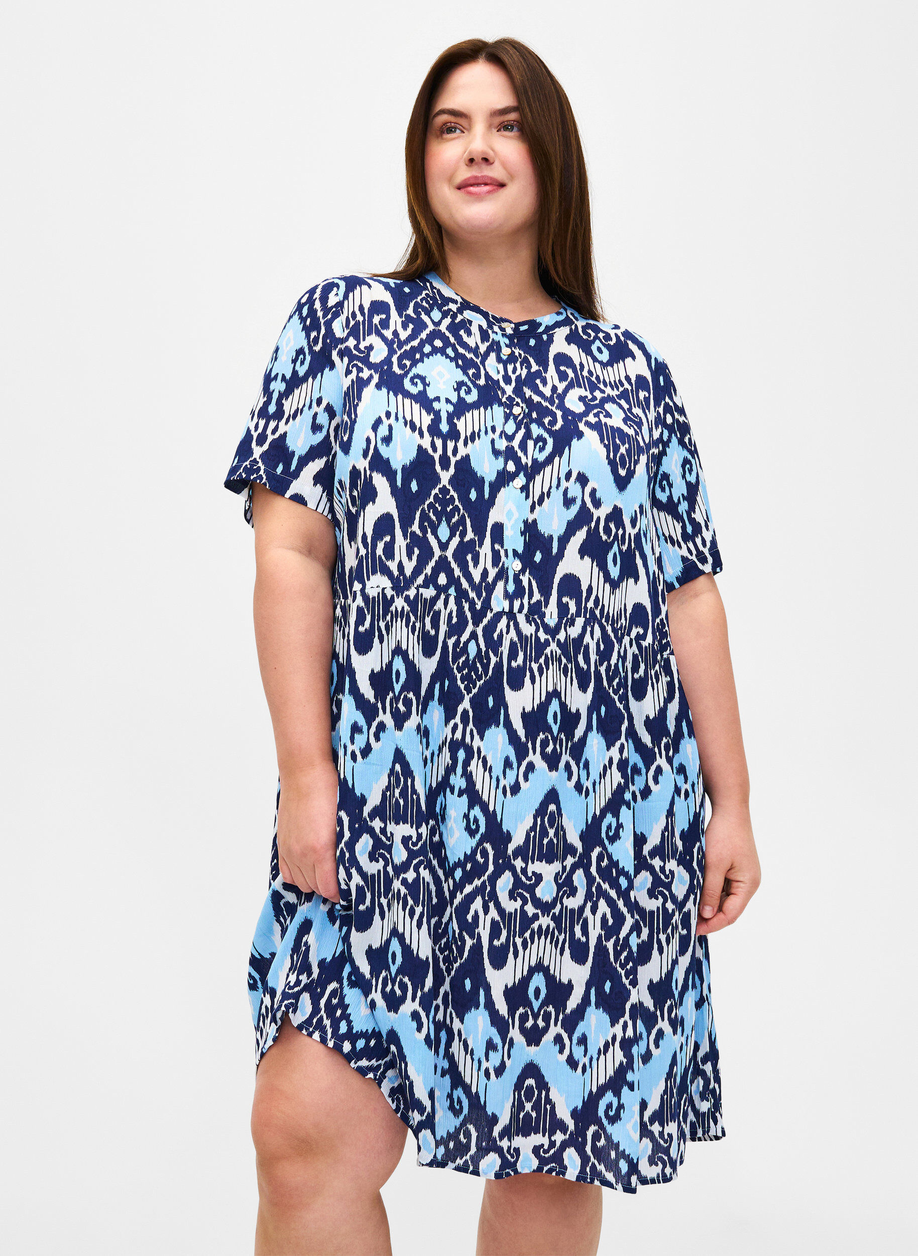Zizzifashion Short-sleeved viscose dress with print, Blue Ethnic AOP, Model image number 0