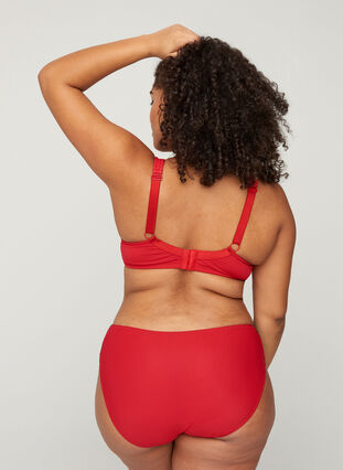 Underwired bra with lace, Lipstick Red, Model image number 1