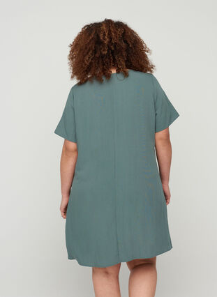 Short-sleeved viscose dress with pockets, Balsam Green, Model image number 1