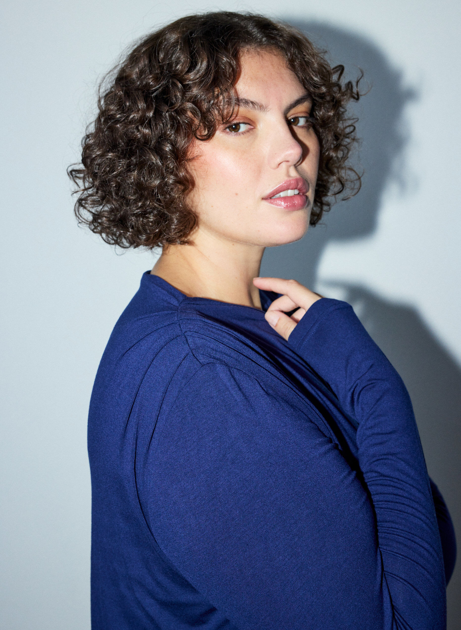 ZizzifashionBlouse with boat neck and balloon fit, Blue, Model image number 4