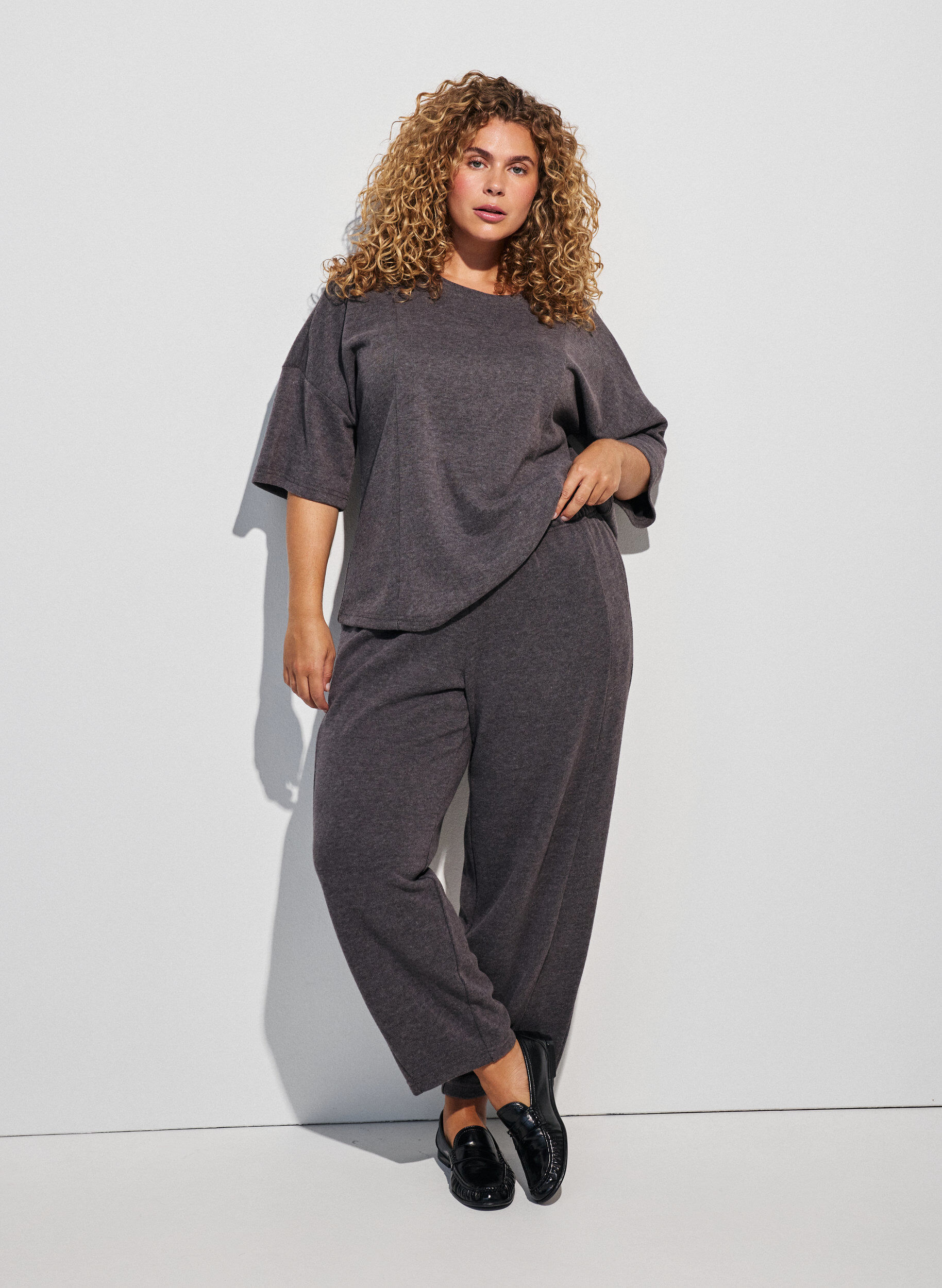 ZizzifashionJersey trousers with a barrel fit and high waist, Dark Grey, Model image number 0