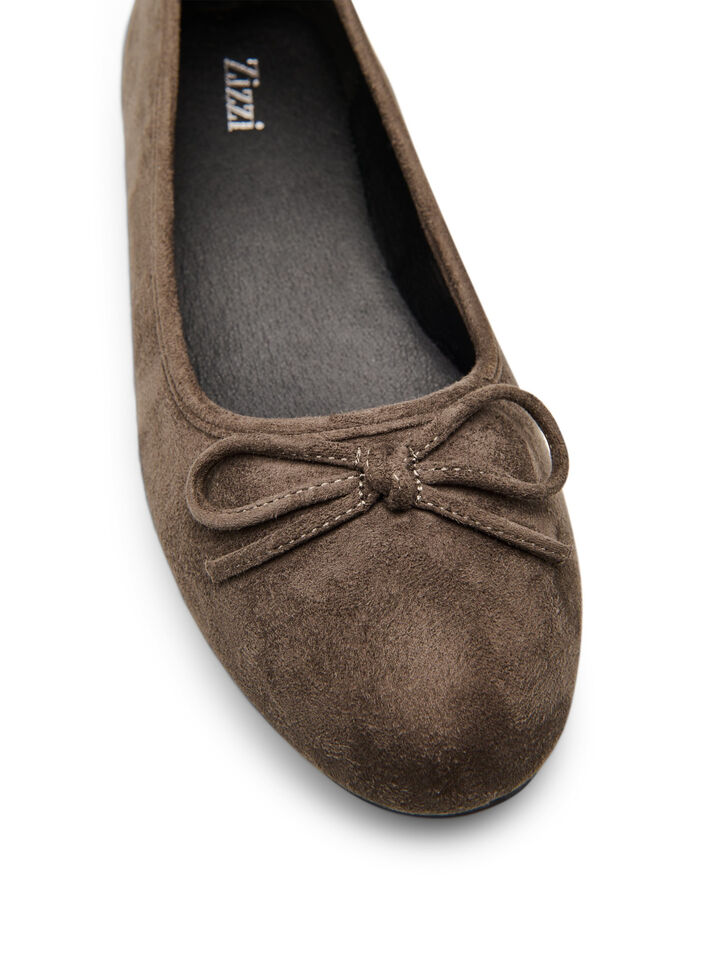 Wide fit - Faux suede ballerina with bow, Brown, Packshot