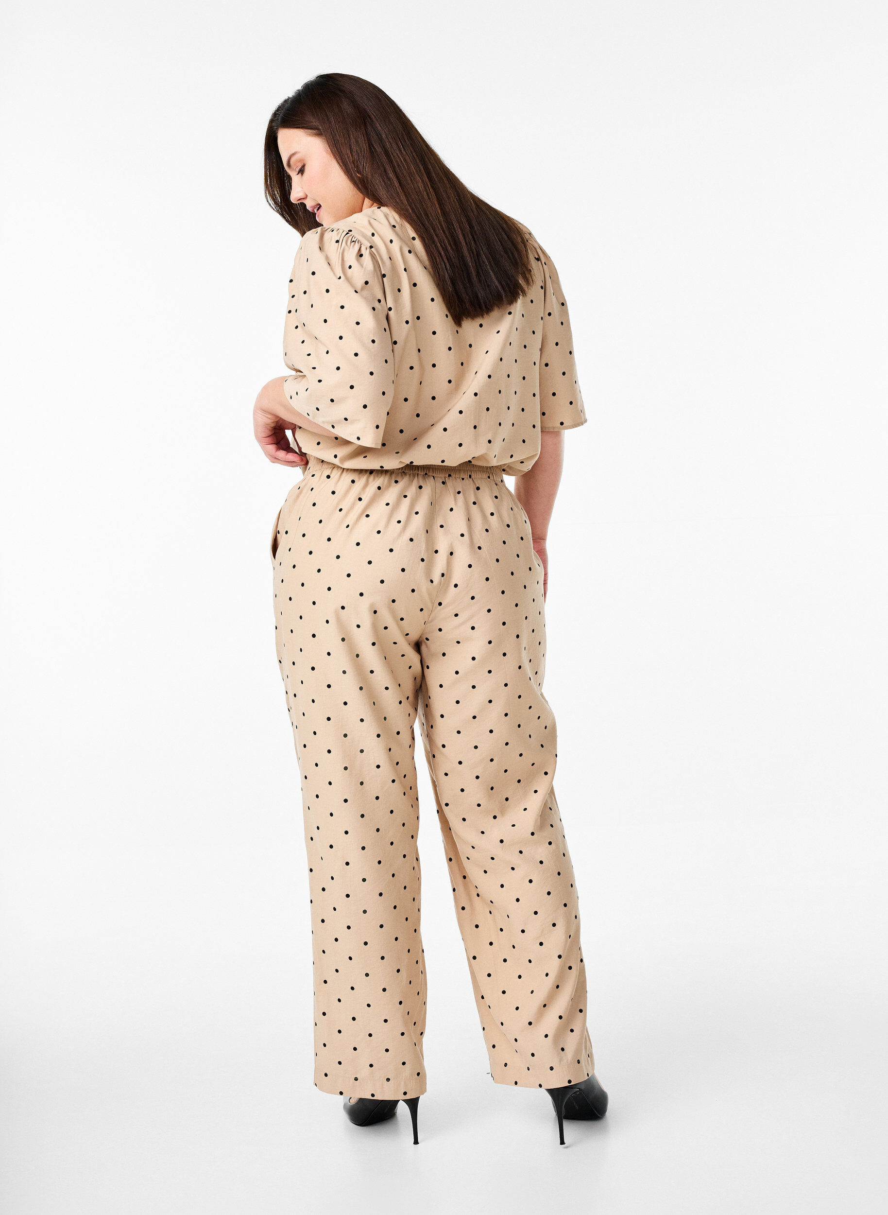 Zizzifashion Trousers with polka dots and straight legs, Beige, Model image number 1