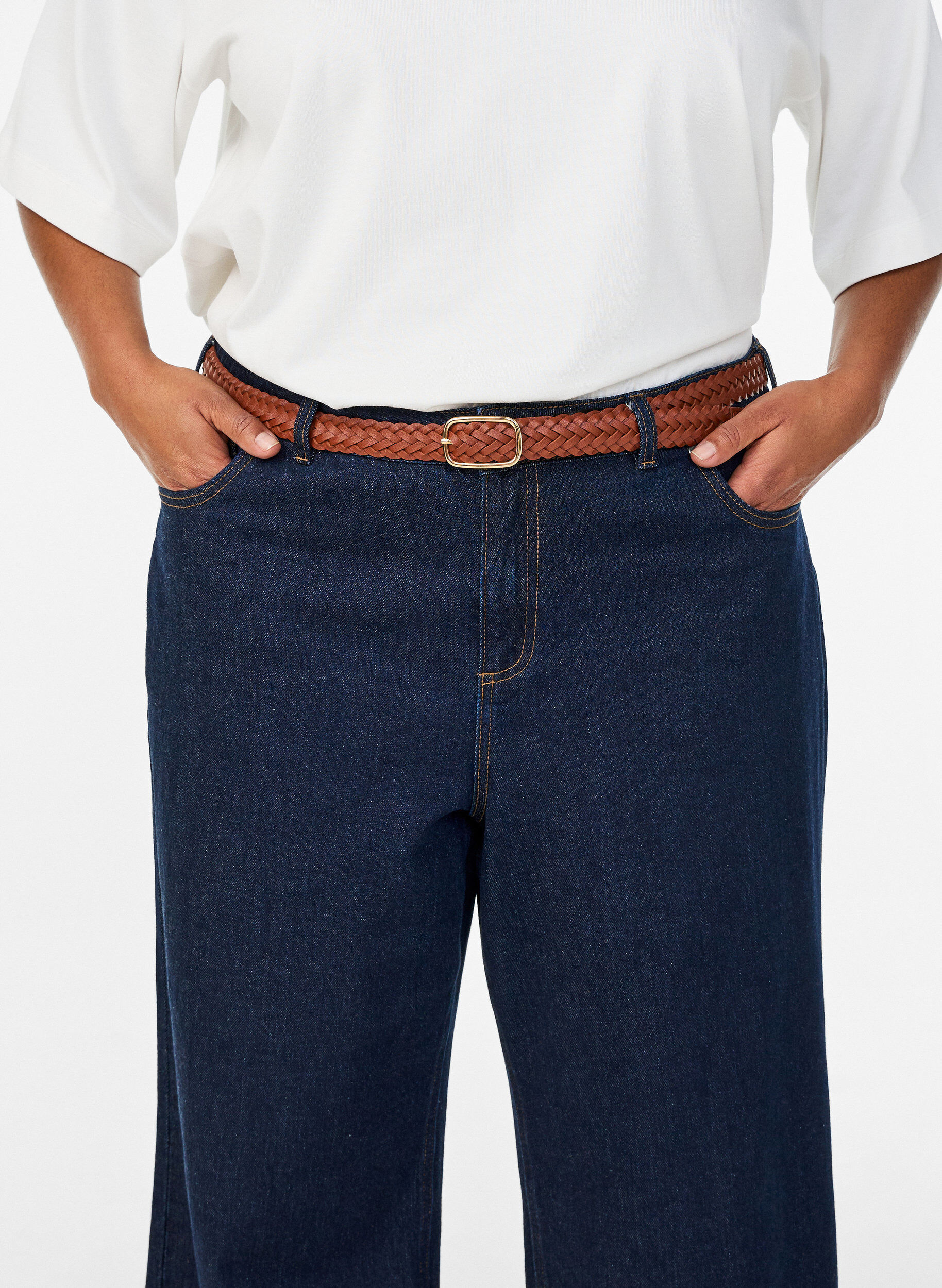 Zizzifashion Braided belt in faux leather, Brown, Model image number 0