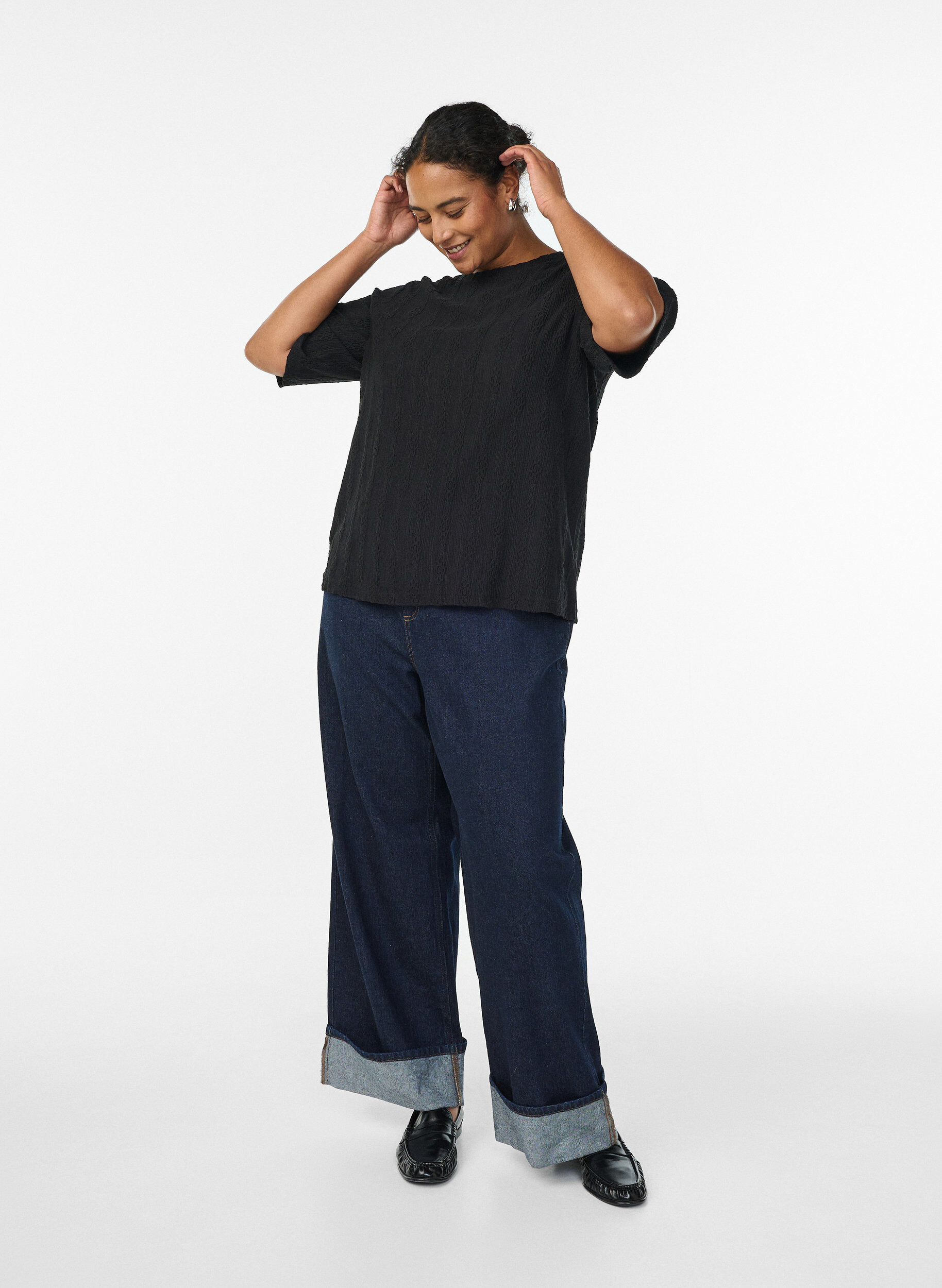 Zizzifashion Blouse with textured pattern and short sleeves, Black, Model image number 1