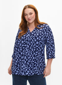 Floral blouse with 3/4 sleeves, M. Blue Flower AOP, Model