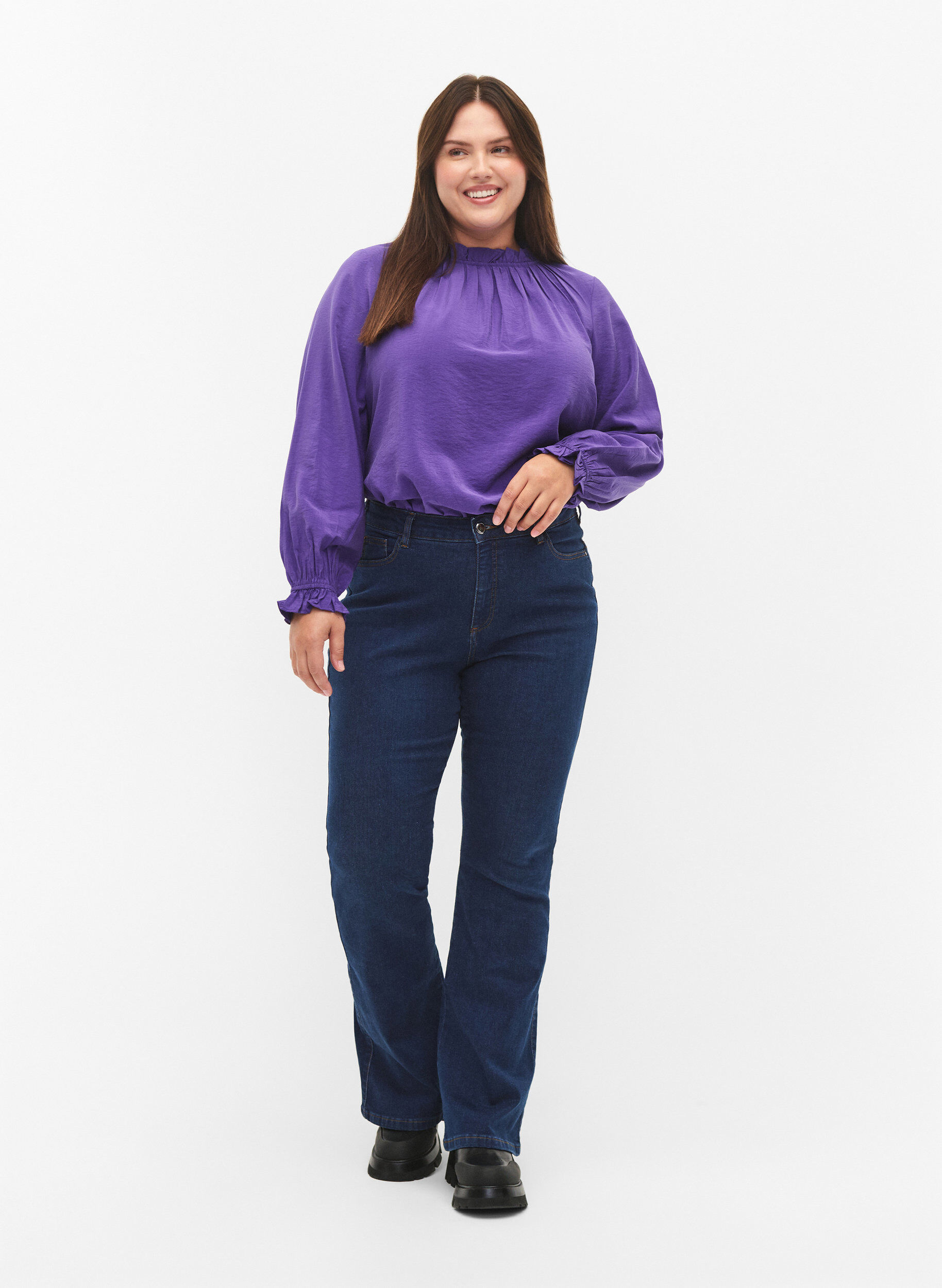 Zizzifashion Long-sleeved viscose blouse with ruffles, Prism Violet, Model image number 2