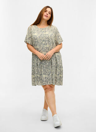 Short-sleeved viscose dress with A-line cut, Balsam Green AOP, Model image number 2