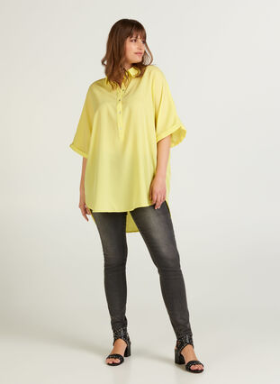 Short-sleeved oversize shirt, Sunny Lime, Model image number 2