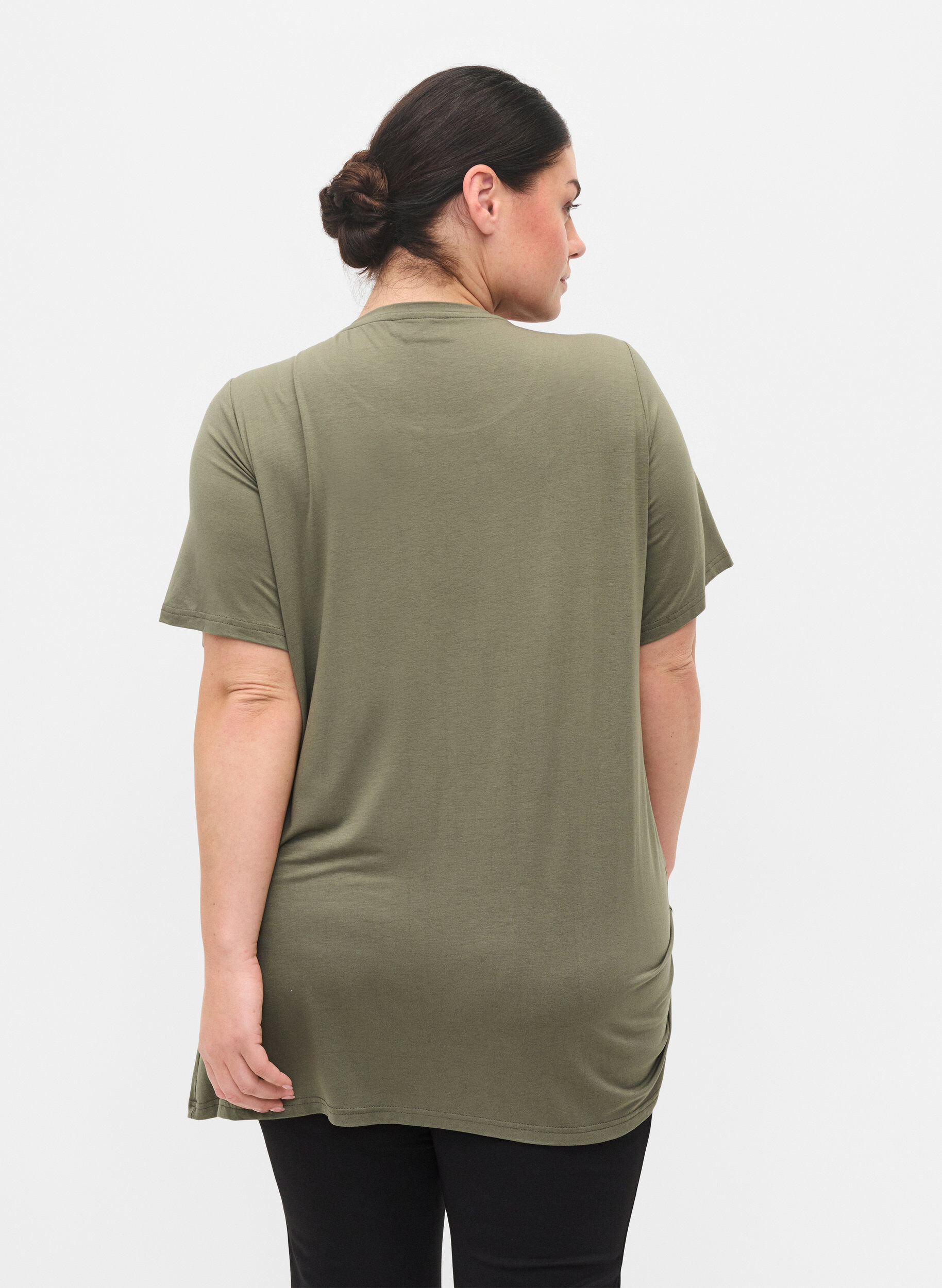 Zizzifashion Short-sleeved viscose tunic with snow details, Dusty Olive, Model image number 1