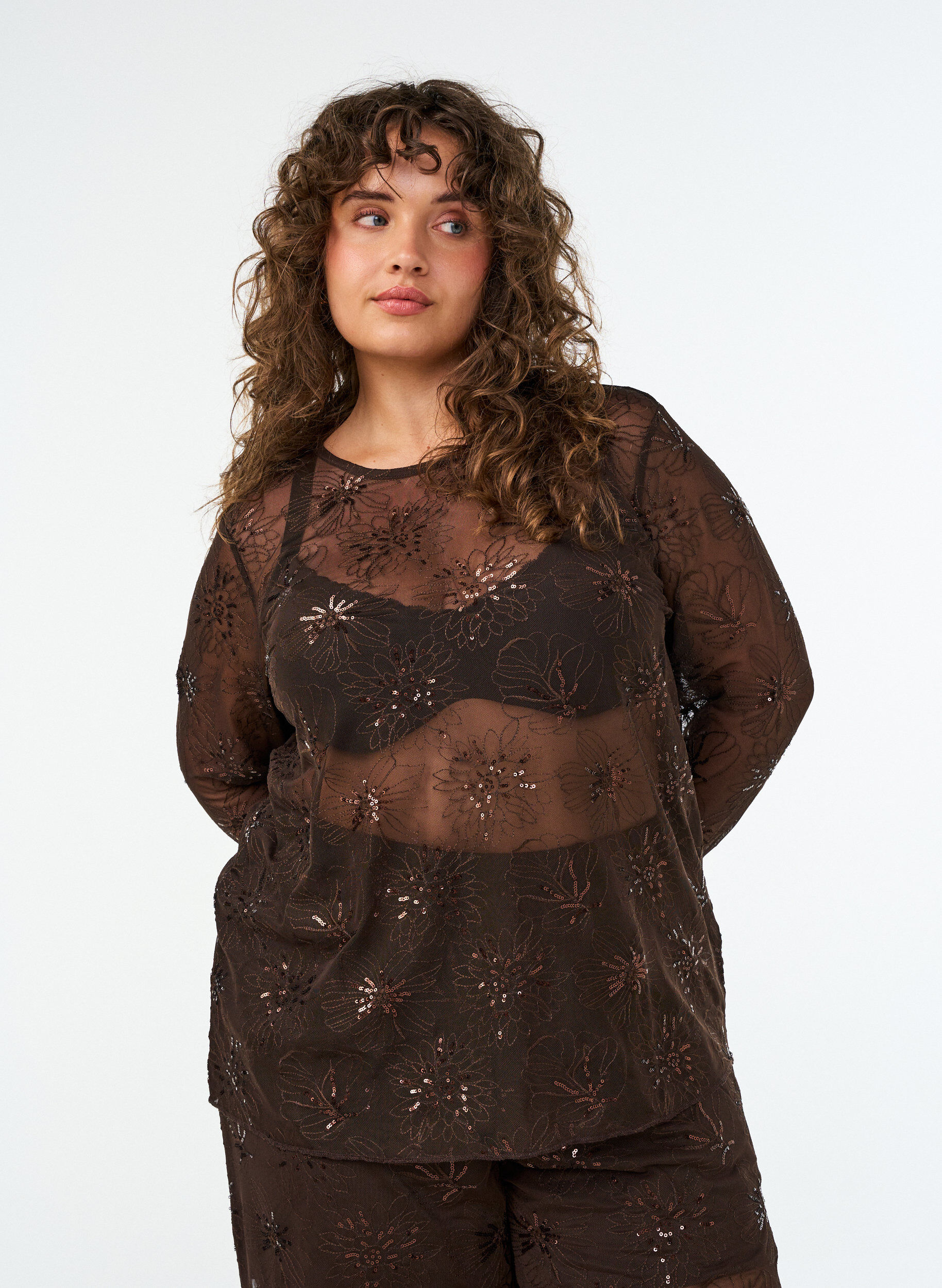 Mesh blouse with flowers and sequins, Brown, Model