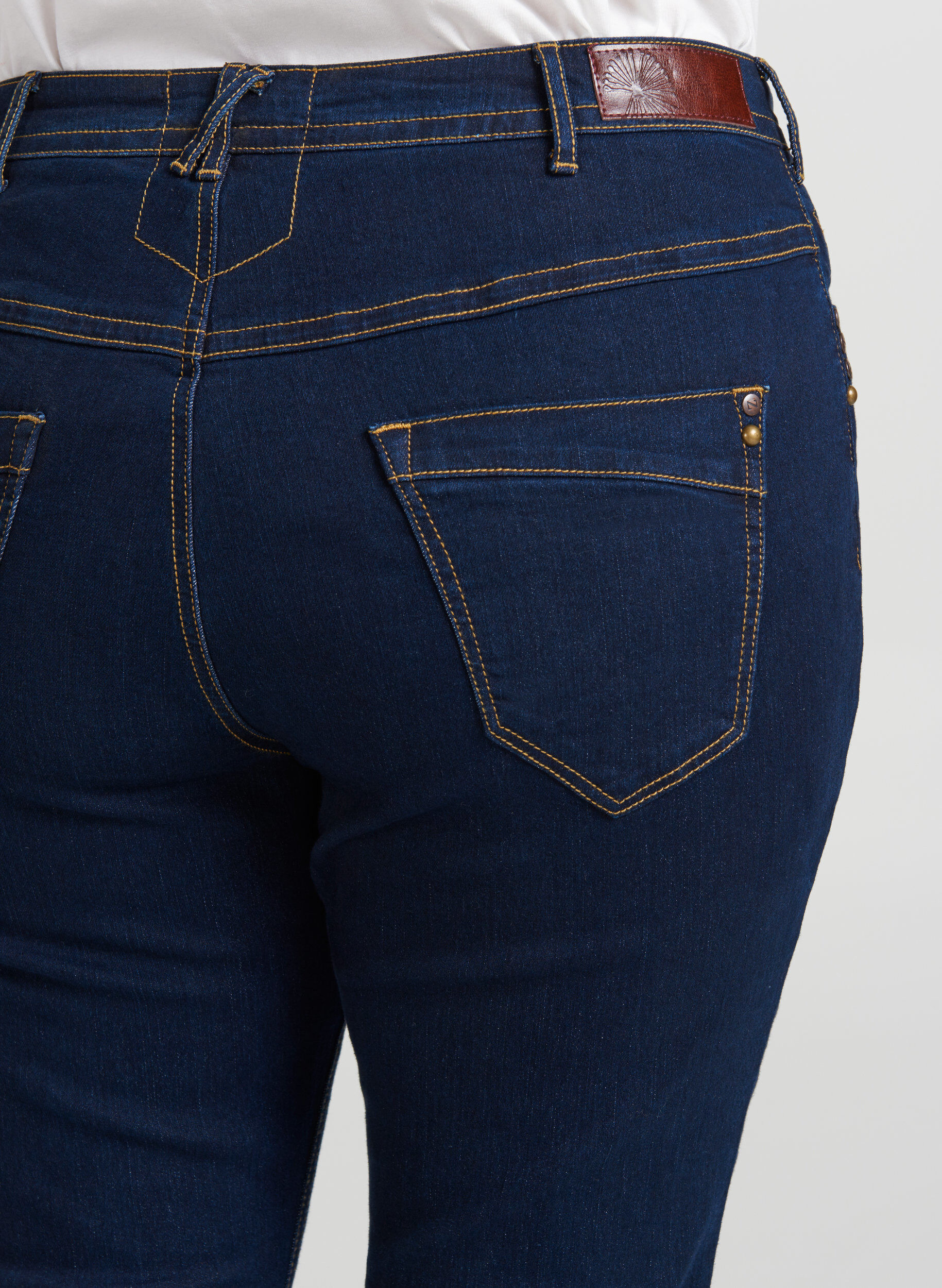 ZizzifashionSlim fit Vilma jeans with a high waist, Blue, Model image number 2