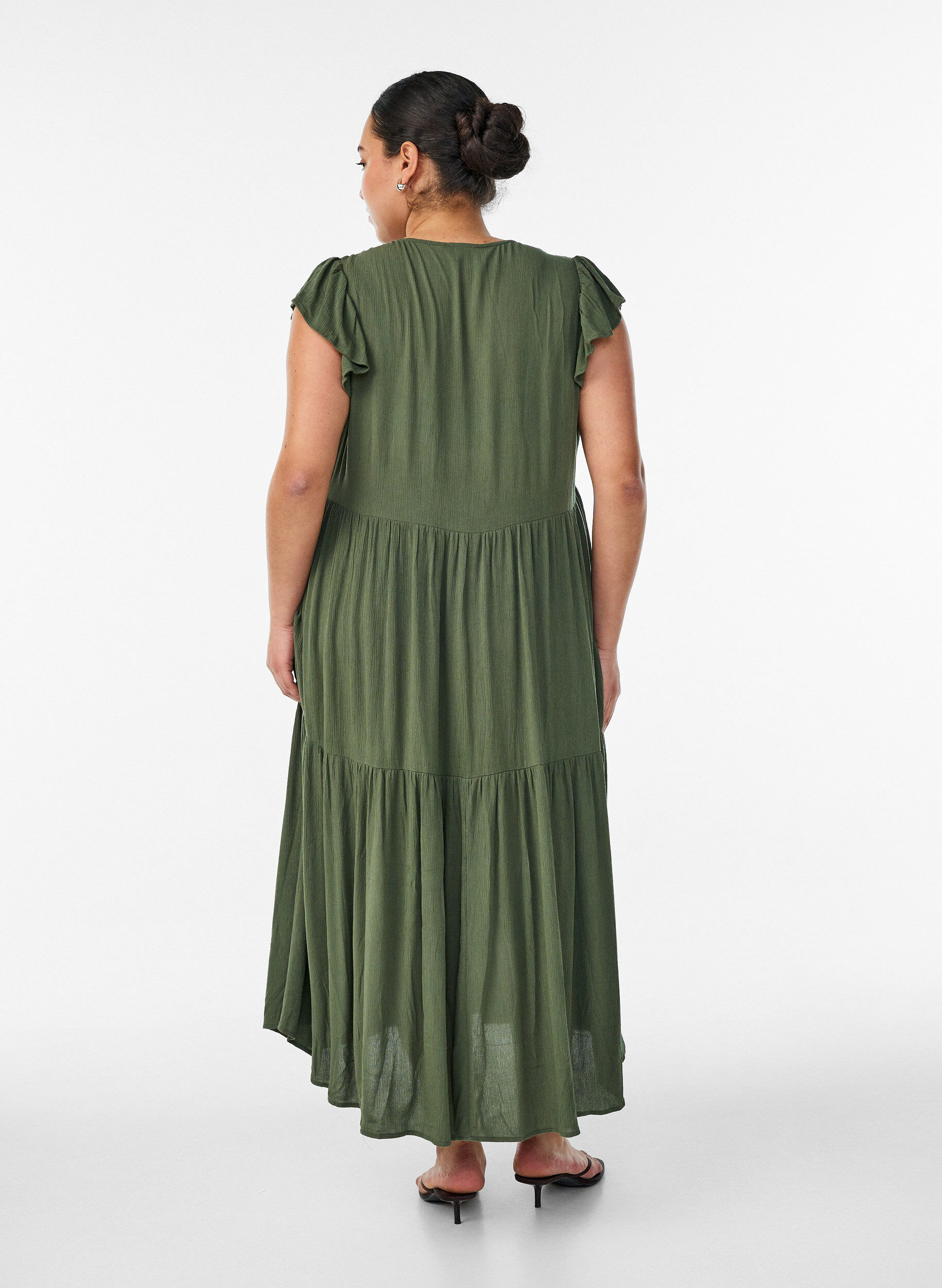 Zizzifashion Midi dress in viscose with ruffle sleeves, Green, Model image number 2
