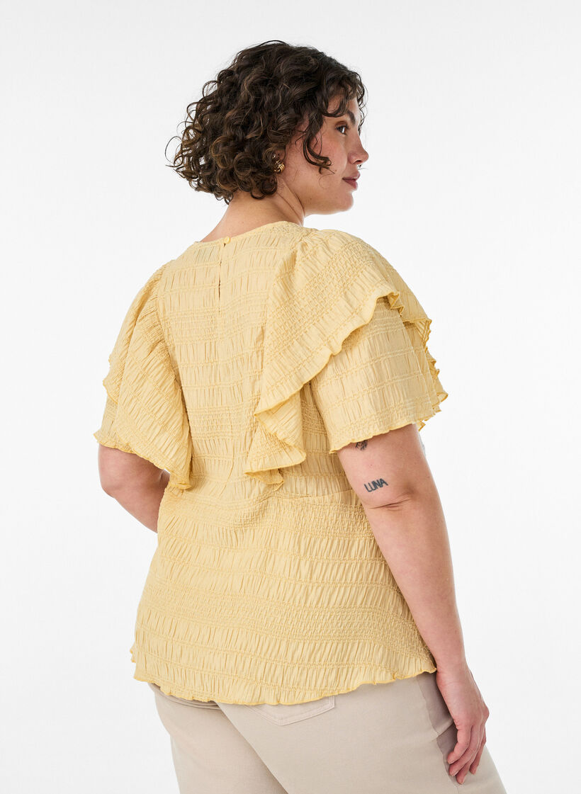 Blouse with smocked texture and ruffle sleeves, Yellow, Model image number 2