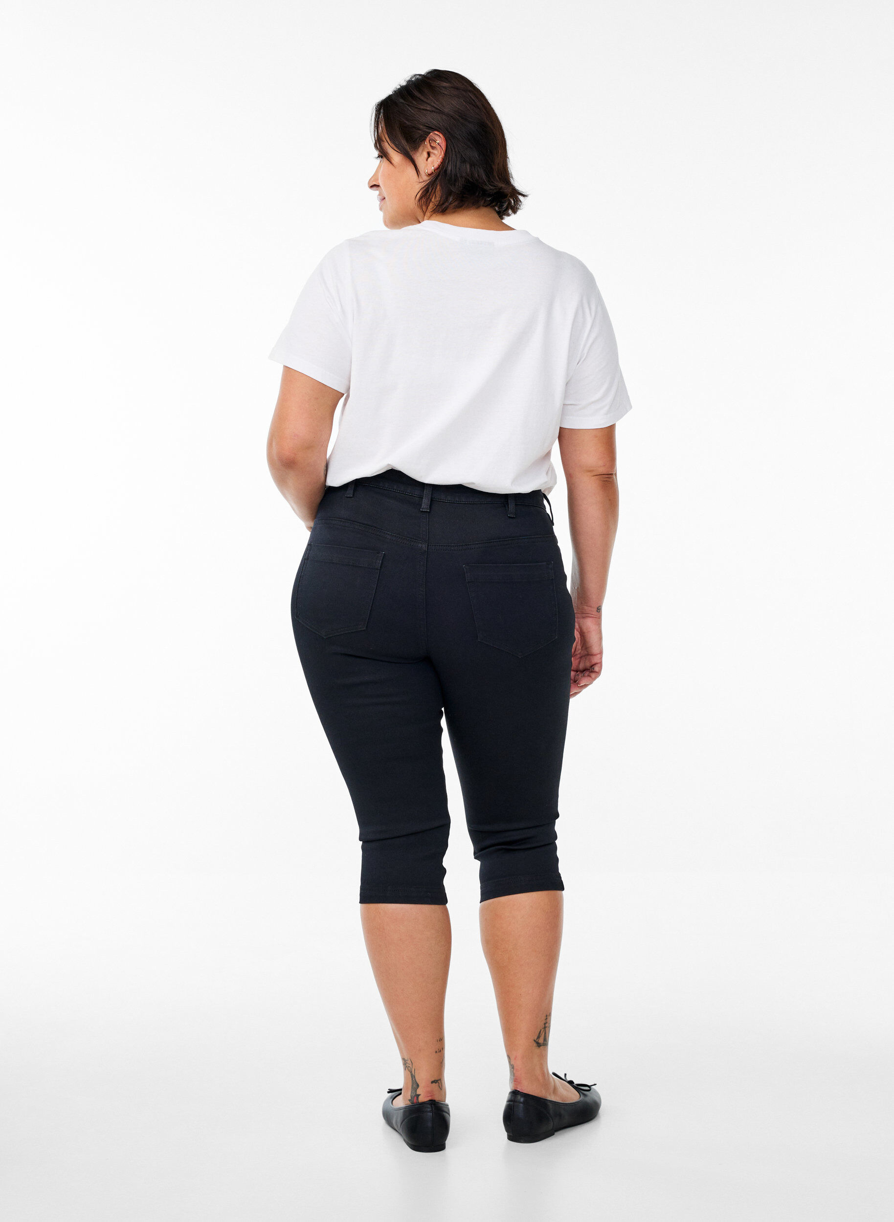ZizzifashionHigh waisted Amy capri jeans with super slim fit, Black, Model image number 1