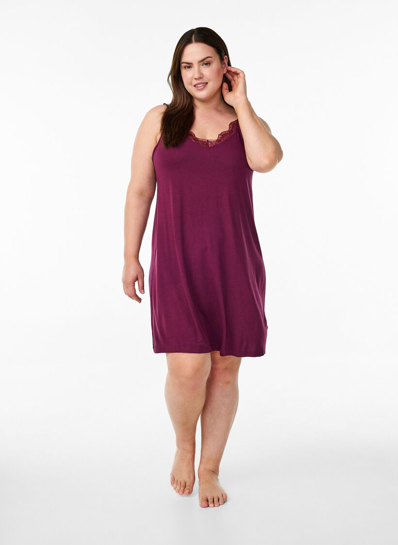 Viscose nightgown with lace trim, Dark Bordeaux, Model image number 1