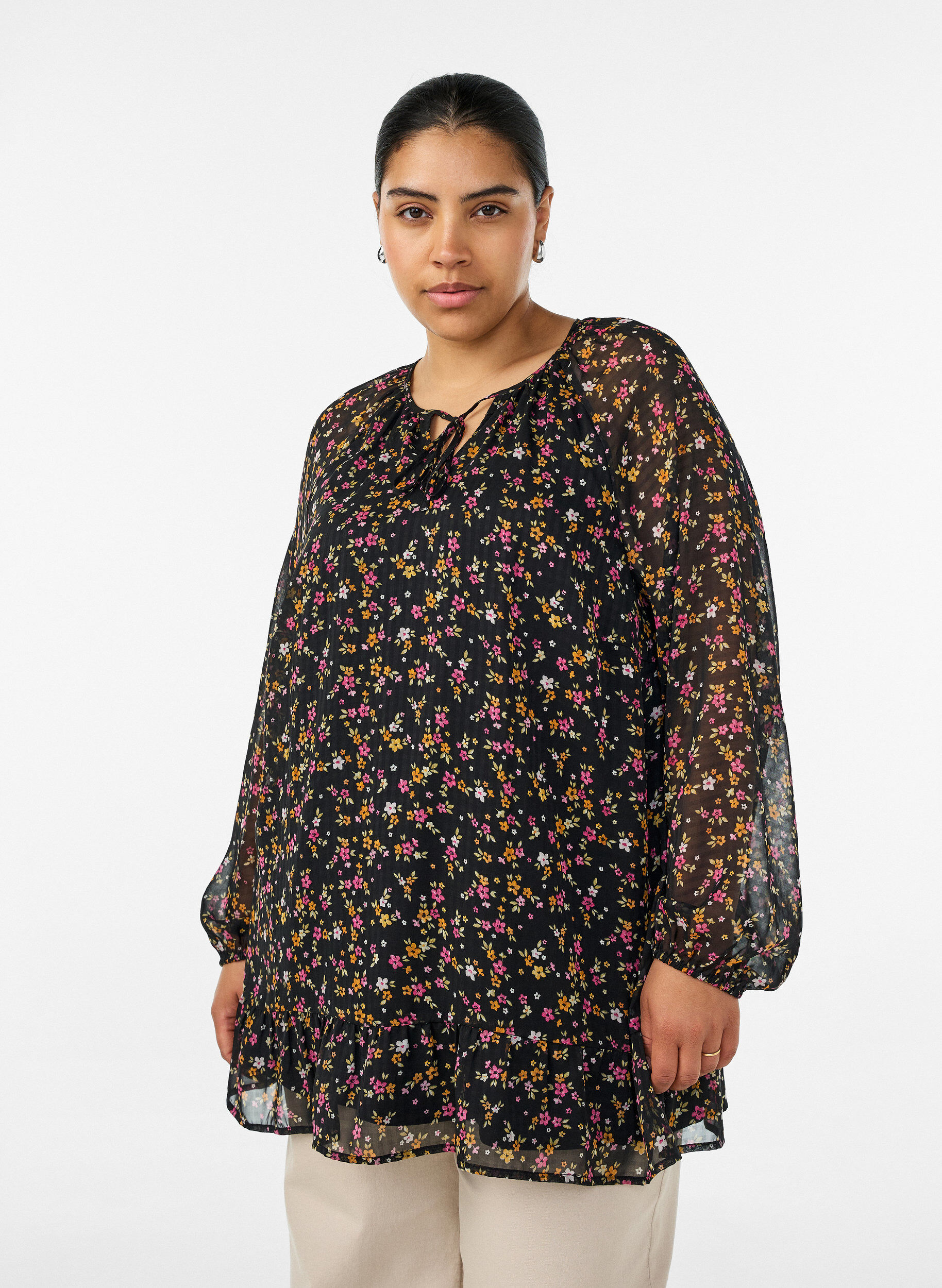 Floral print A-line tunic, Black, Model