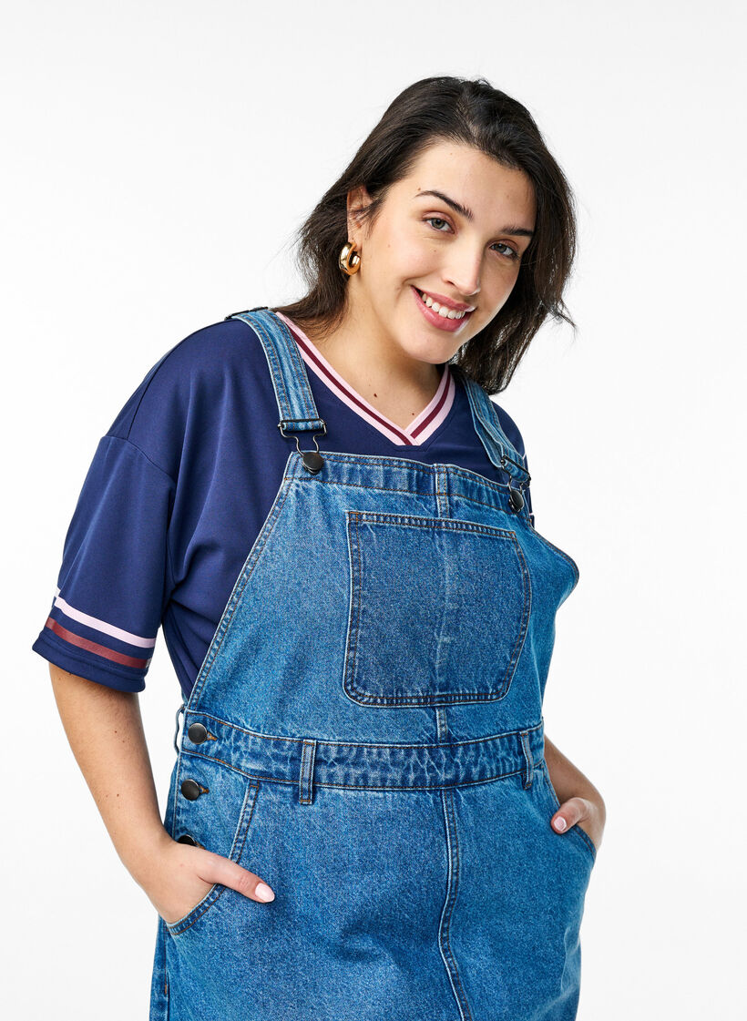 Midi denim overall dress, Blue, Model image number 2
