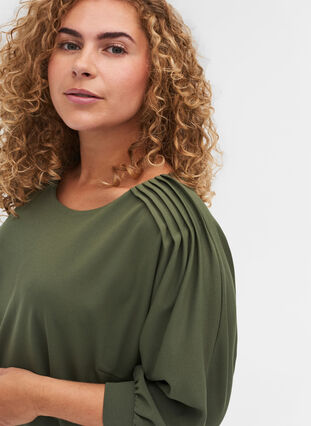 Solid-coloured tunic with 2/4 sleeves and pleated fold, Thyme, Model image number 2