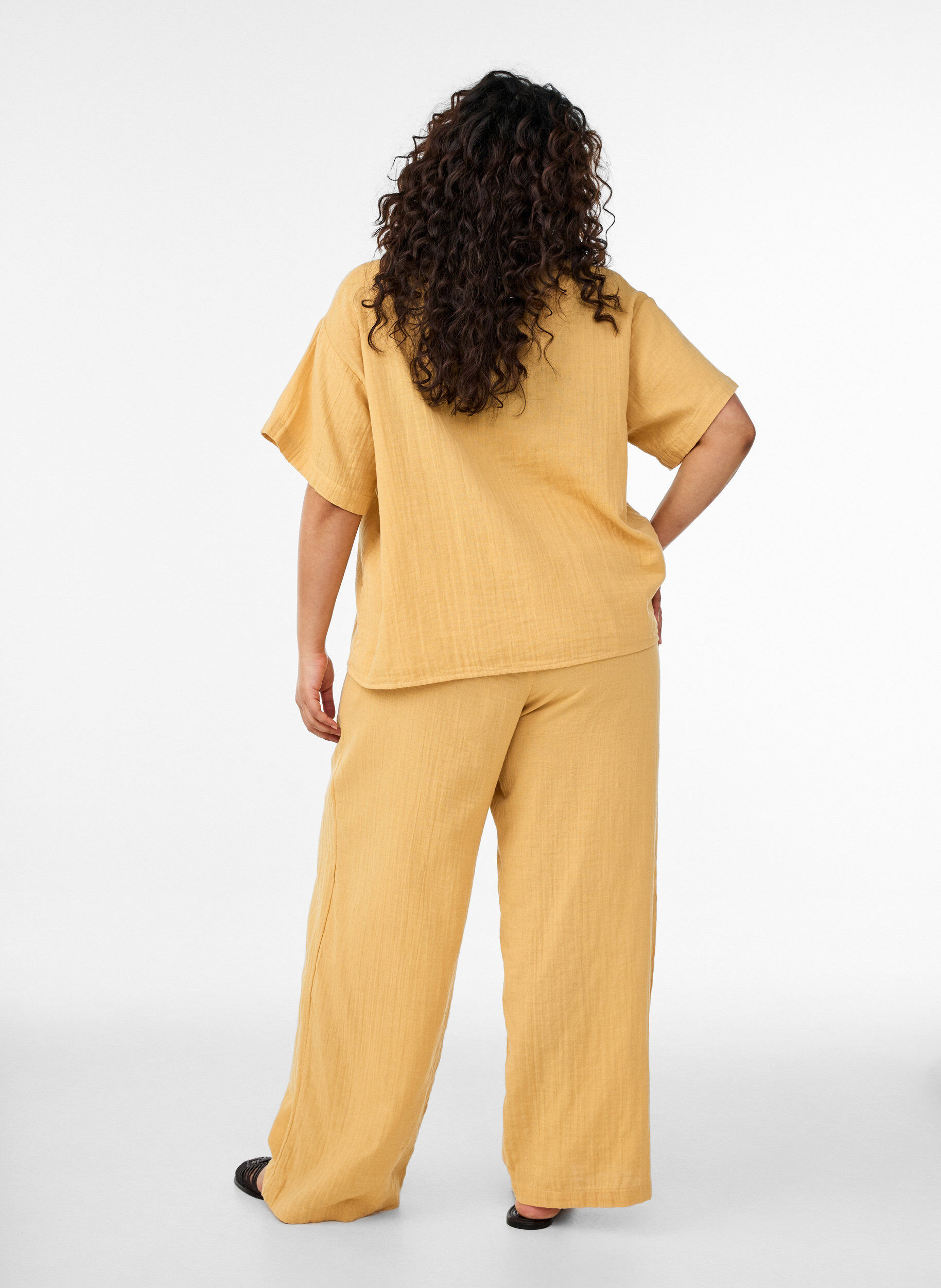 ZizzifashionHigh-waisted cotton muslin trousers with loose legs, Yellow, Model image number 1