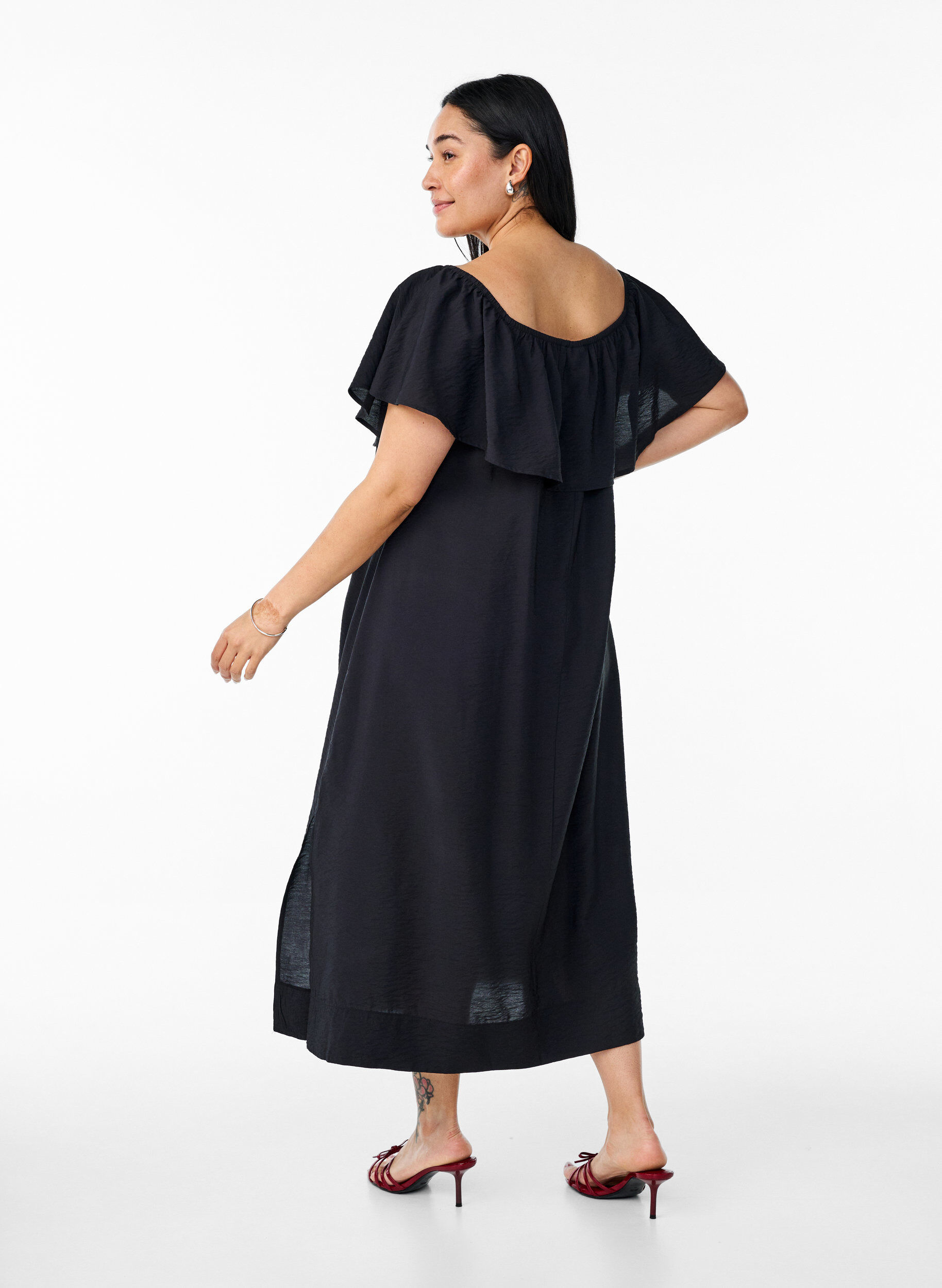 Zizzifashion Midi-length dress with ruffled hem and slit, Black, Model image number 1
