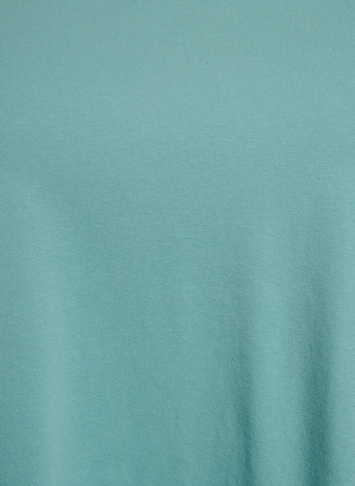 Solid coloured basic t-shirt in cotton, Green, Packshot image number 2