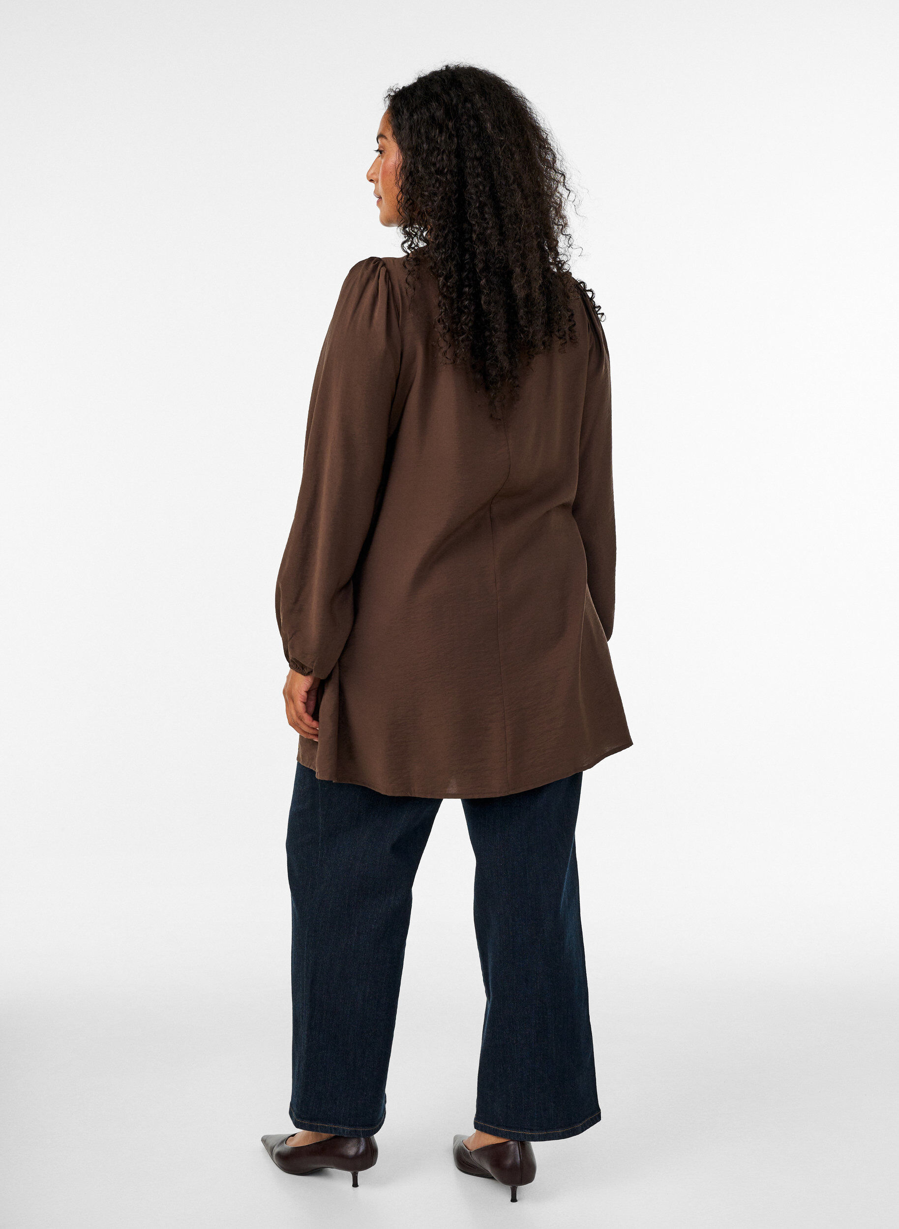 ZizzifashionTunic in viscose with lace detail, Brown, Model image number 2